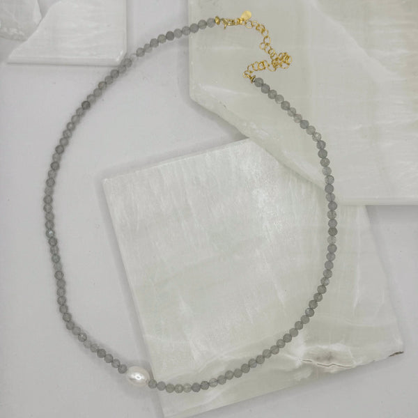 SOLITAIRE PEARL DIAMOND CUT LABRADORITE necklace