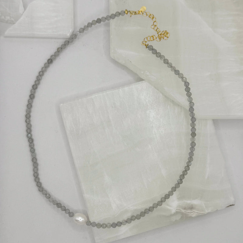 SOLITAIRE PEARL DIAMOND CUT LABRADORITE necklace