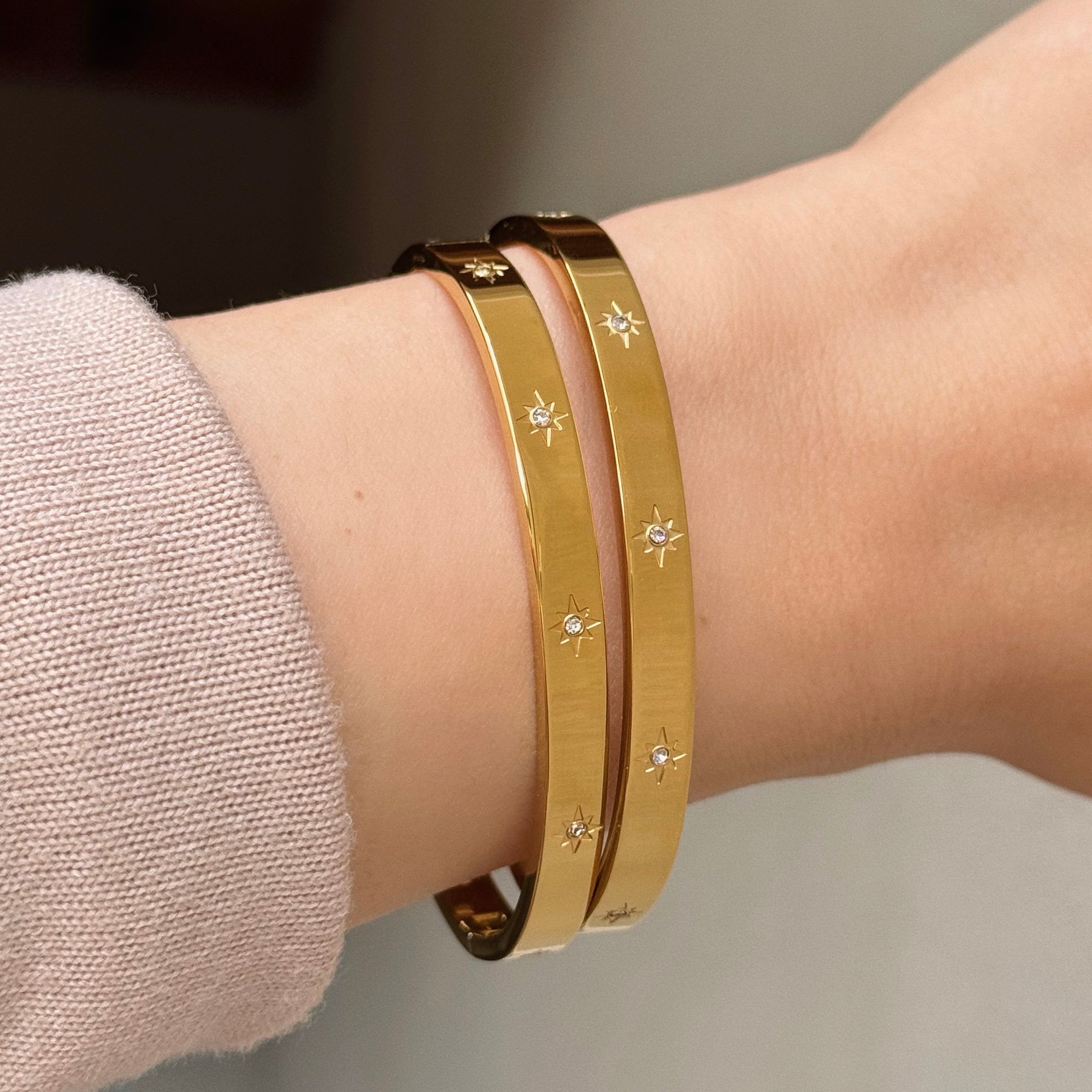GOLD CYTALI STARBURST bangle
