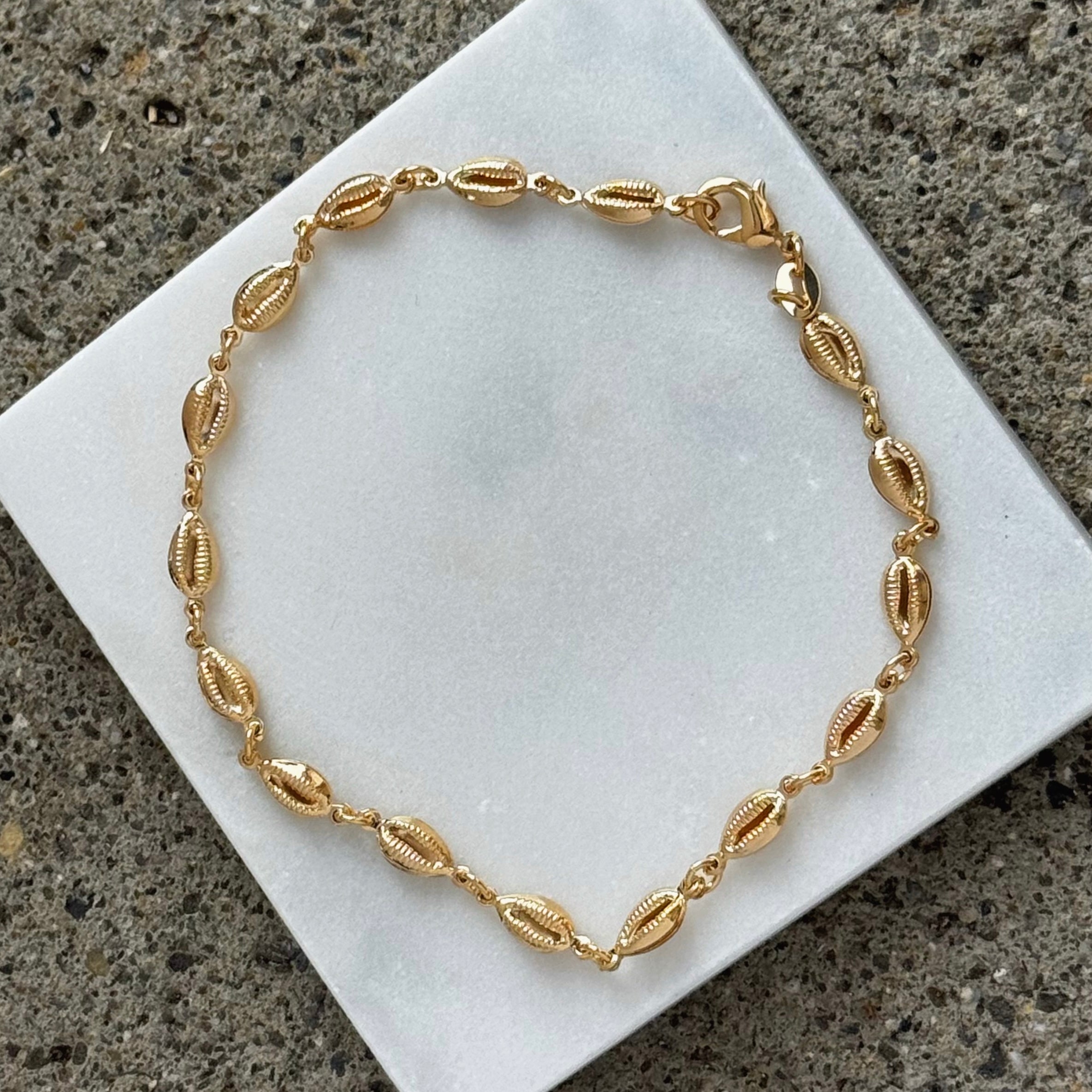 SEASHELL anklet
