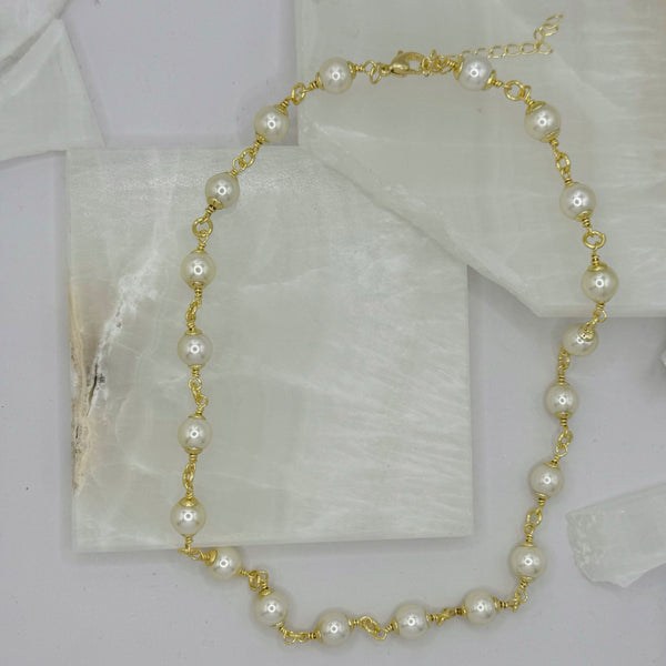GOLDEN ROUND PEARL necklace