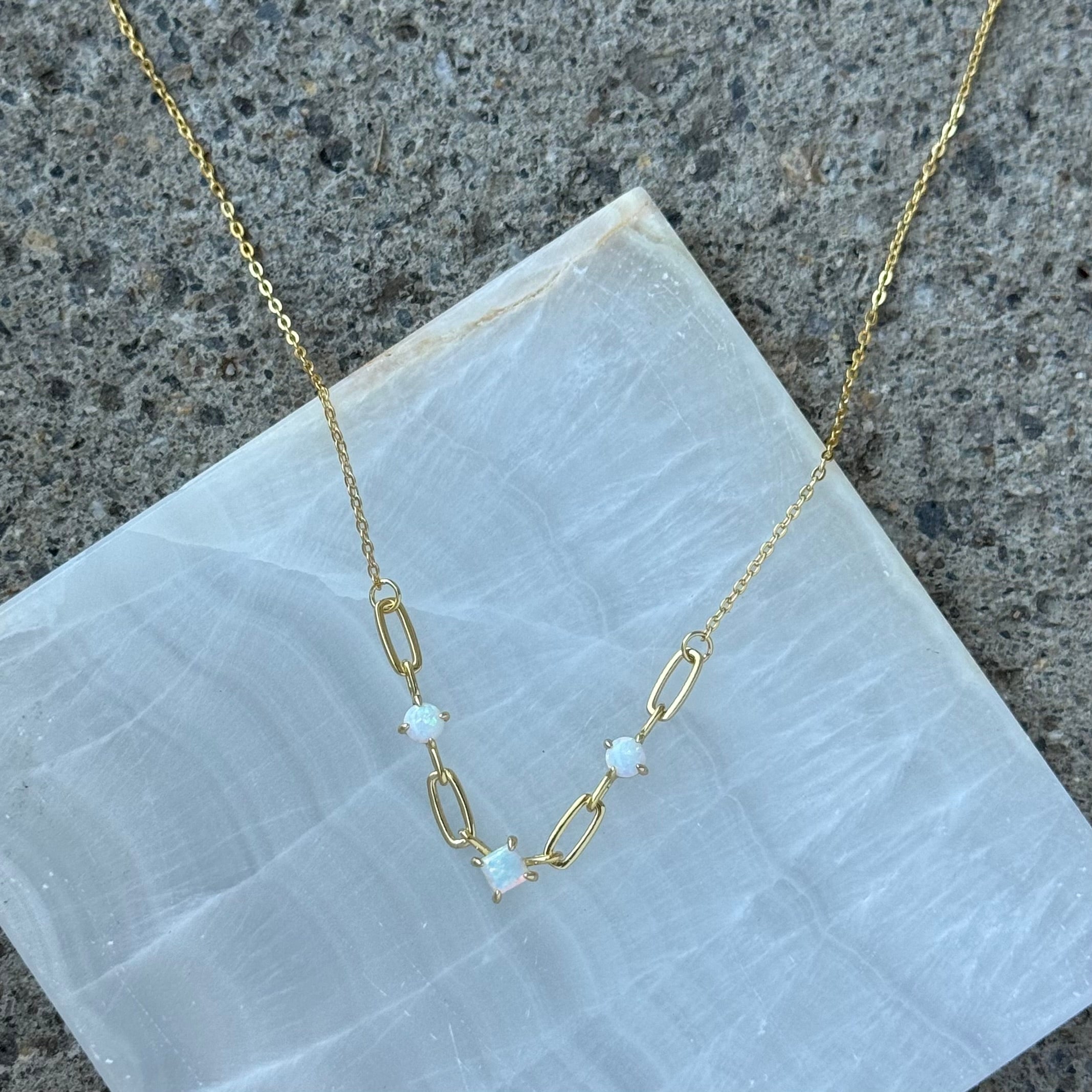 GOLD OPAL LINK necklace