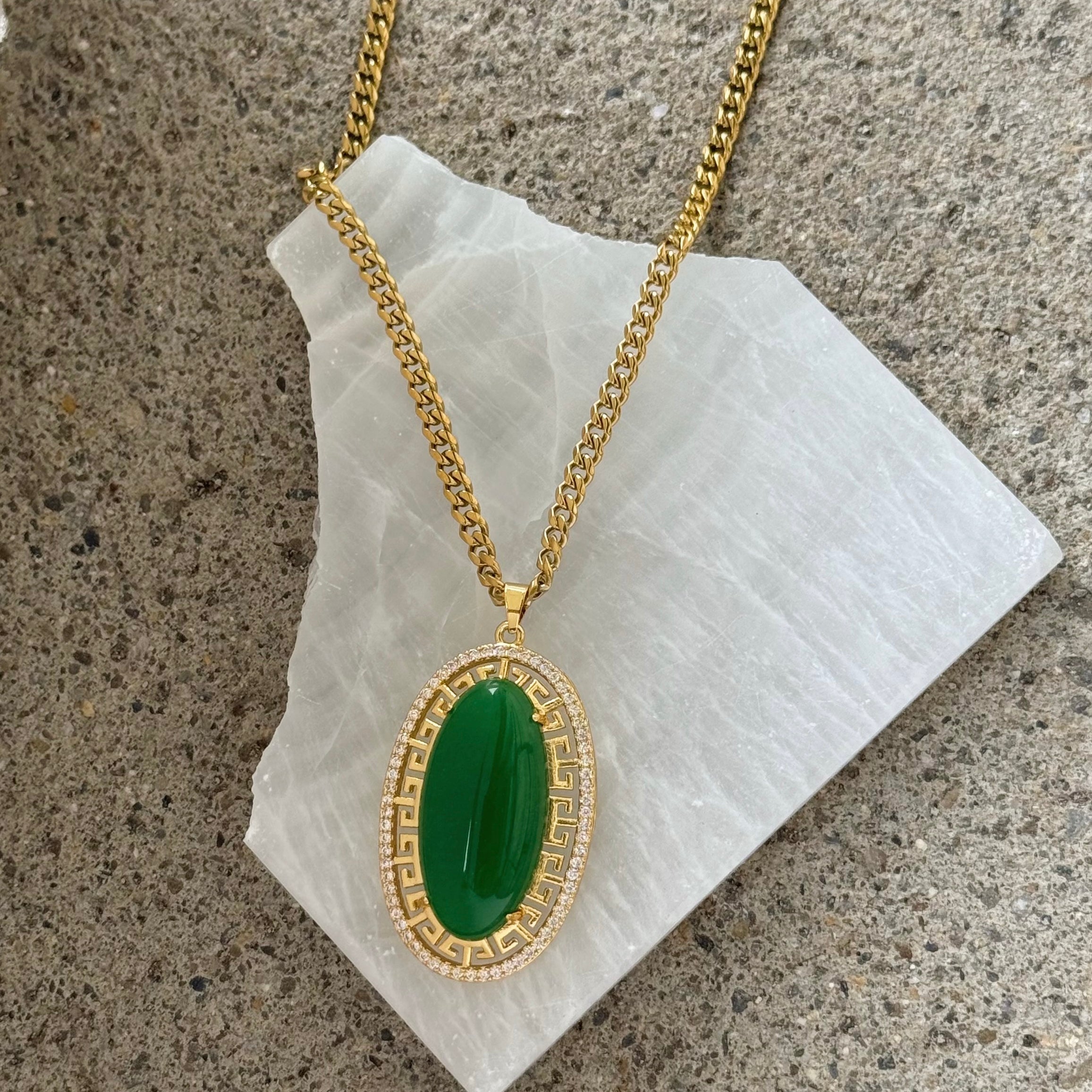 LARGE OVAL GREEN JADE necklace