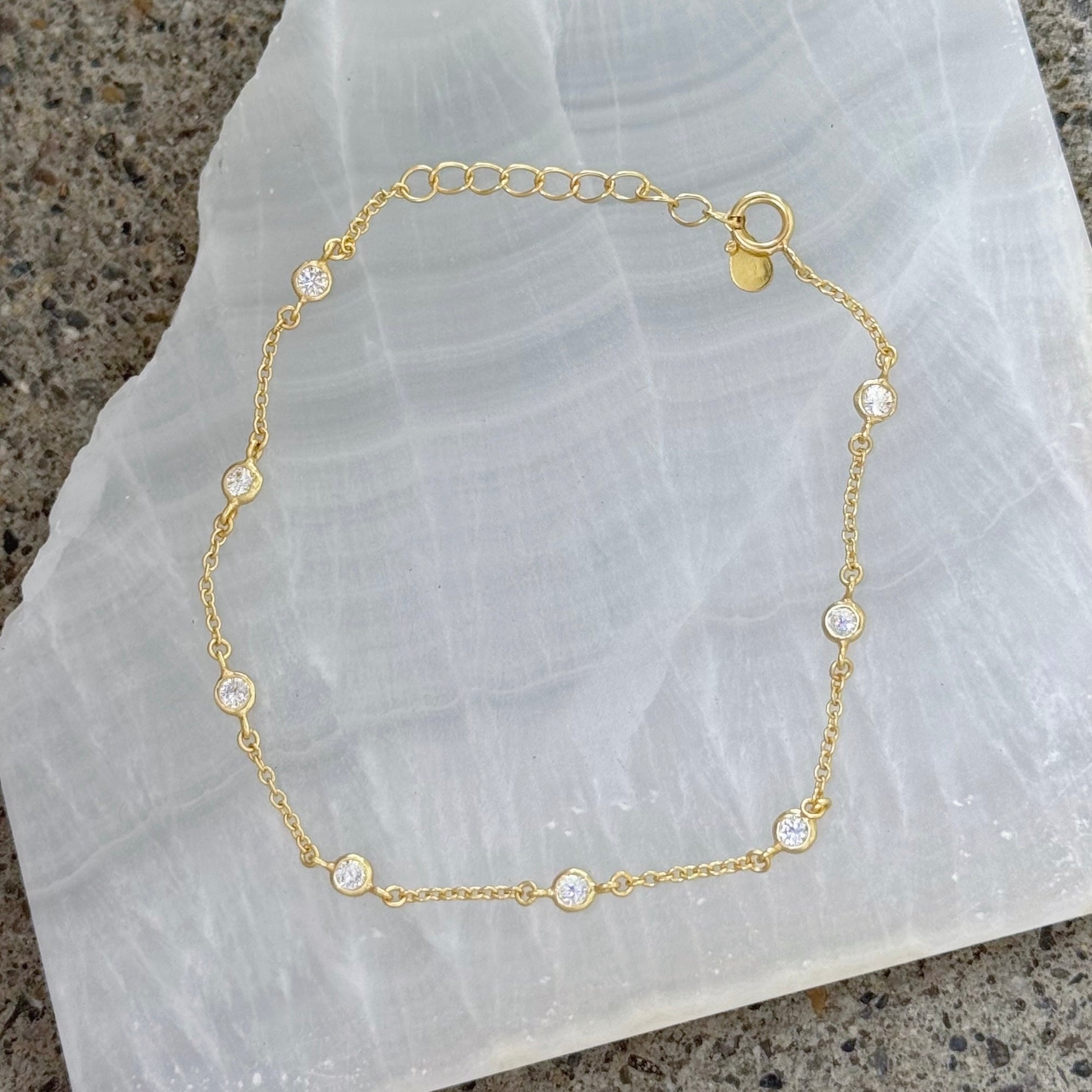 GOLD DAINTY CLEAR BEZEL bracelet
