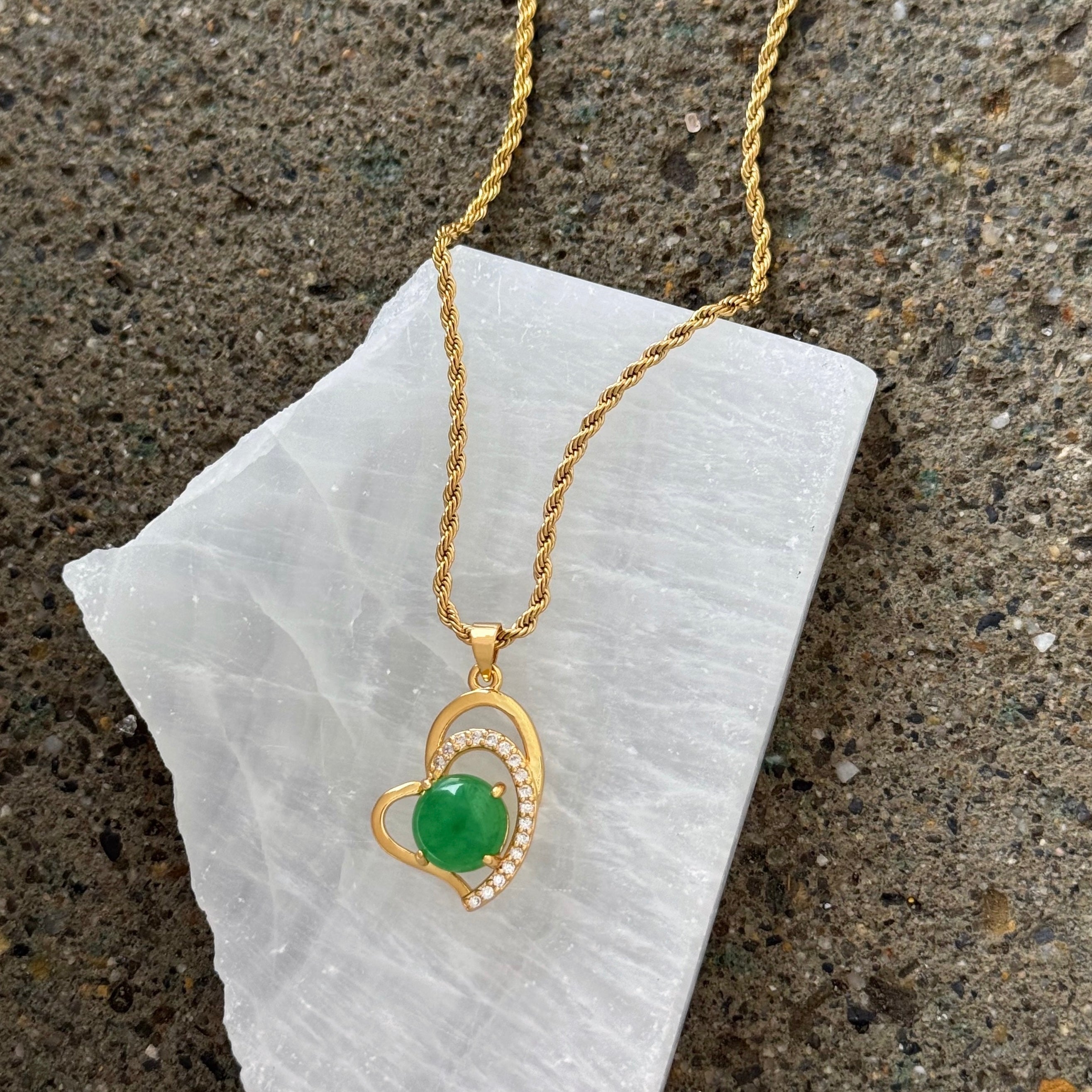 DOUBLE HEART GREEN JADE necklace