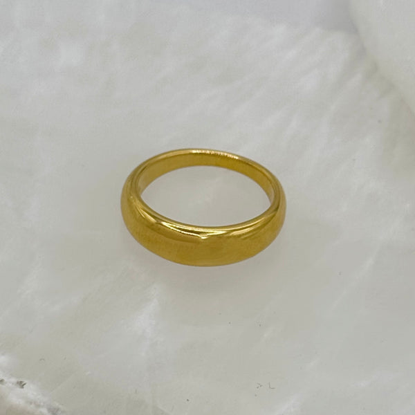 GOLD THIN DOME ring