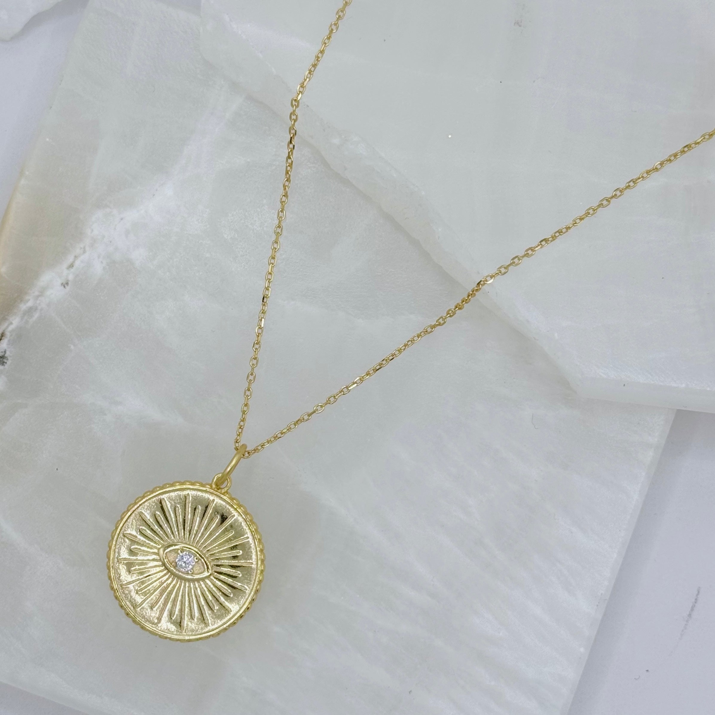 GOLDEN EYE MEDALLION necklace