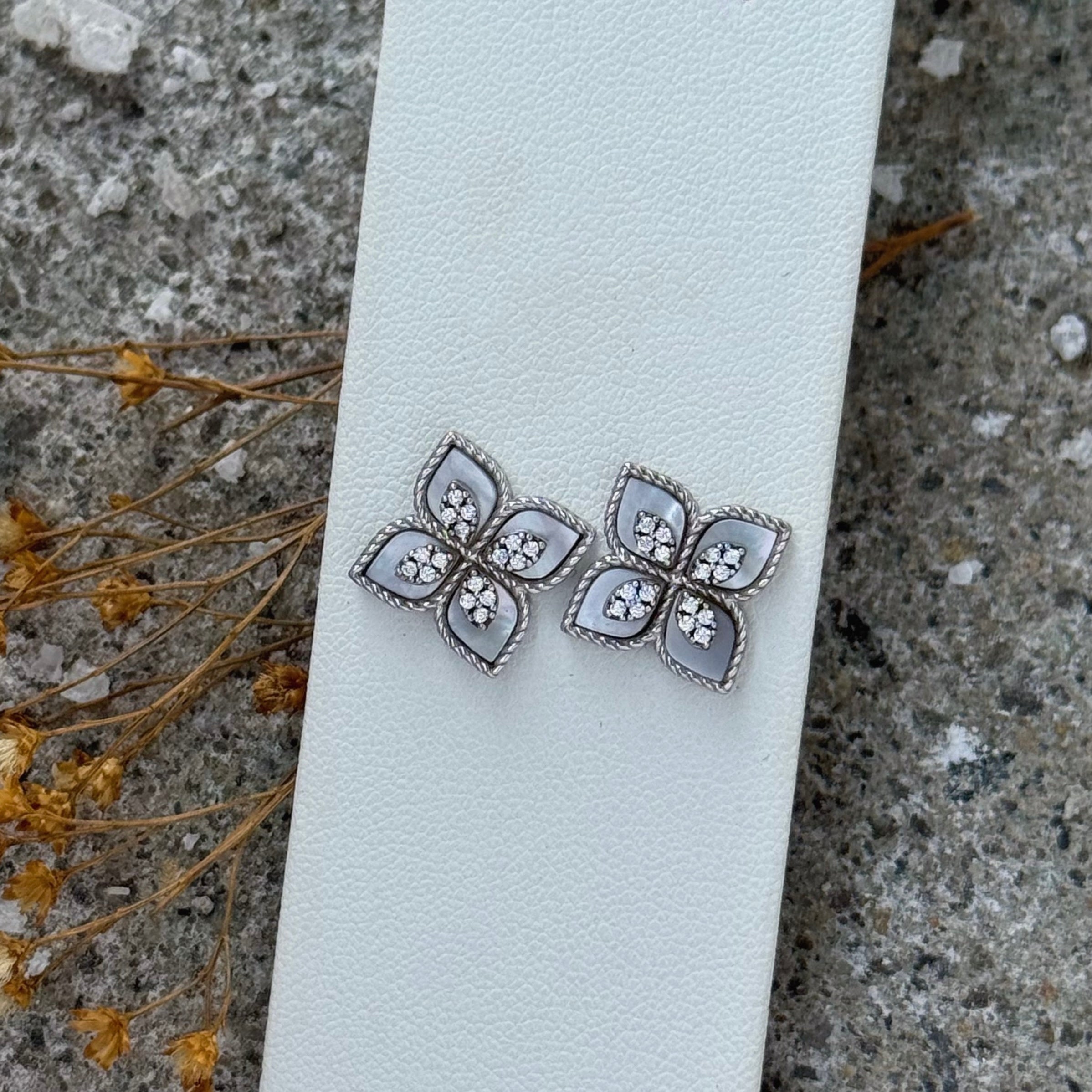 SILVER CRYSTAL FLORA STUD earring