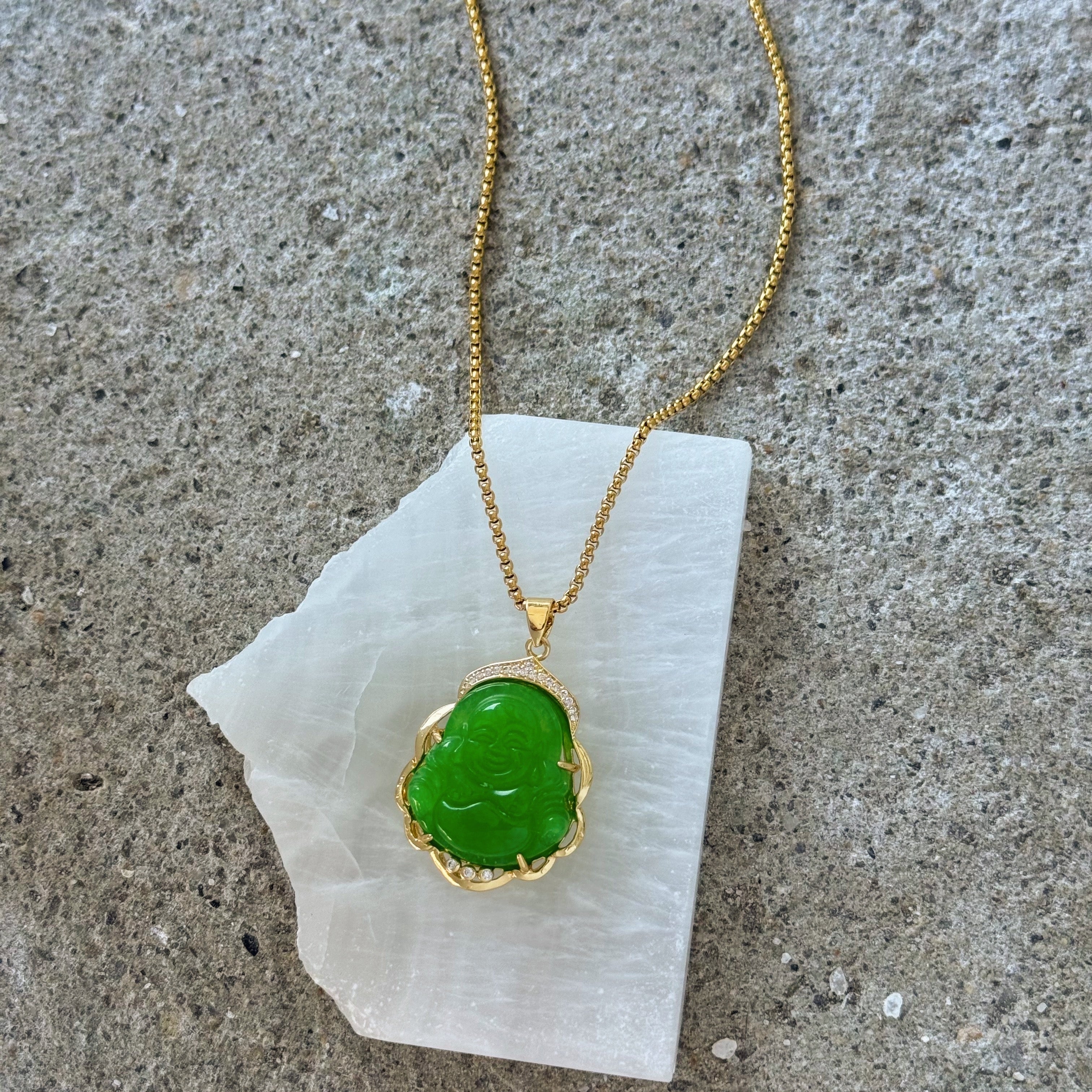 BALANCE BUDDHA GREEN JADE necklace