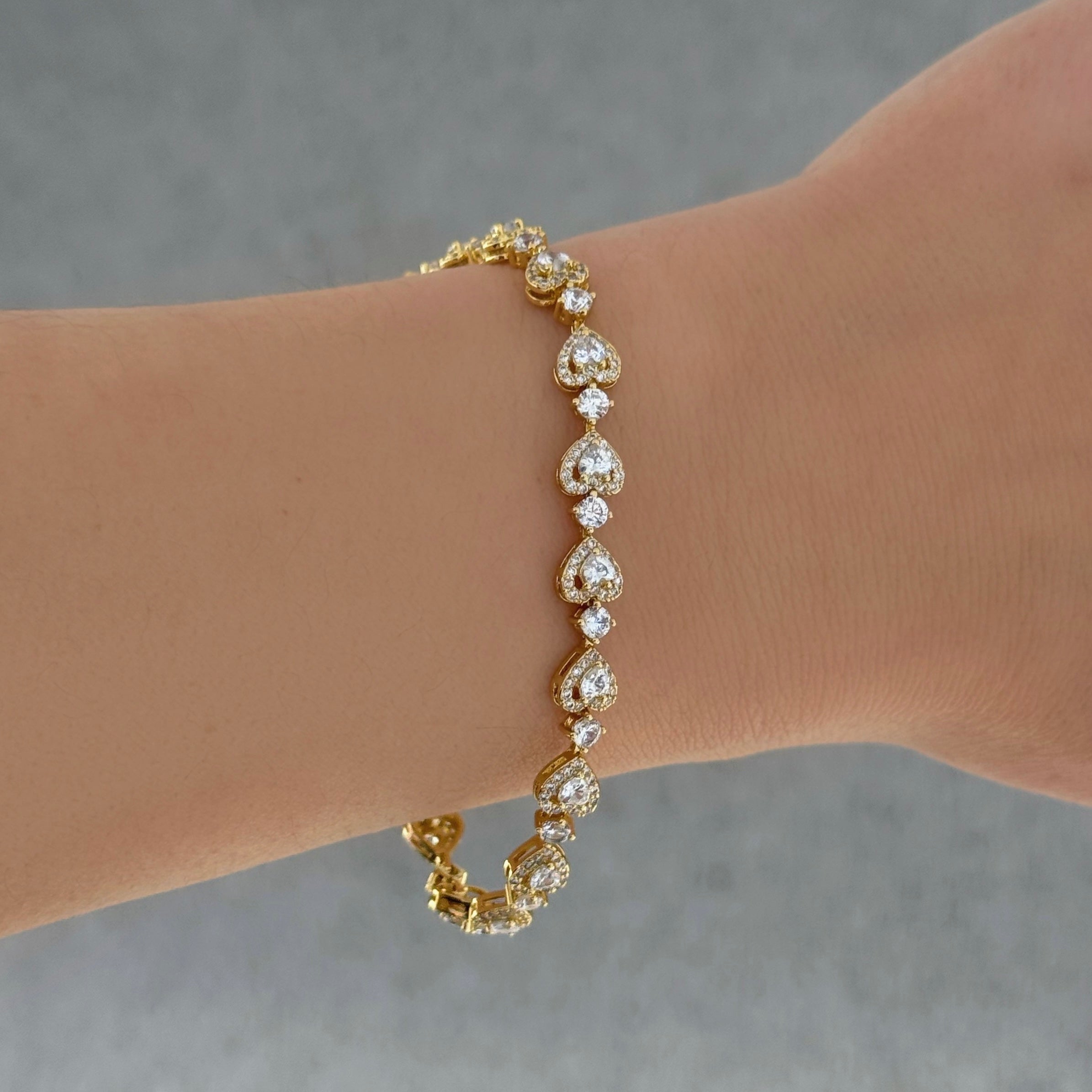 GOLD CRYSTAL HEART bracelet