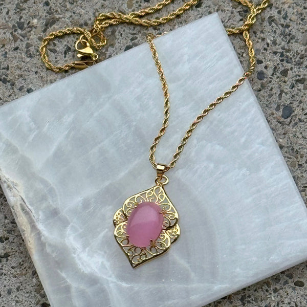 AMARA OVAL PINK JADE necklace