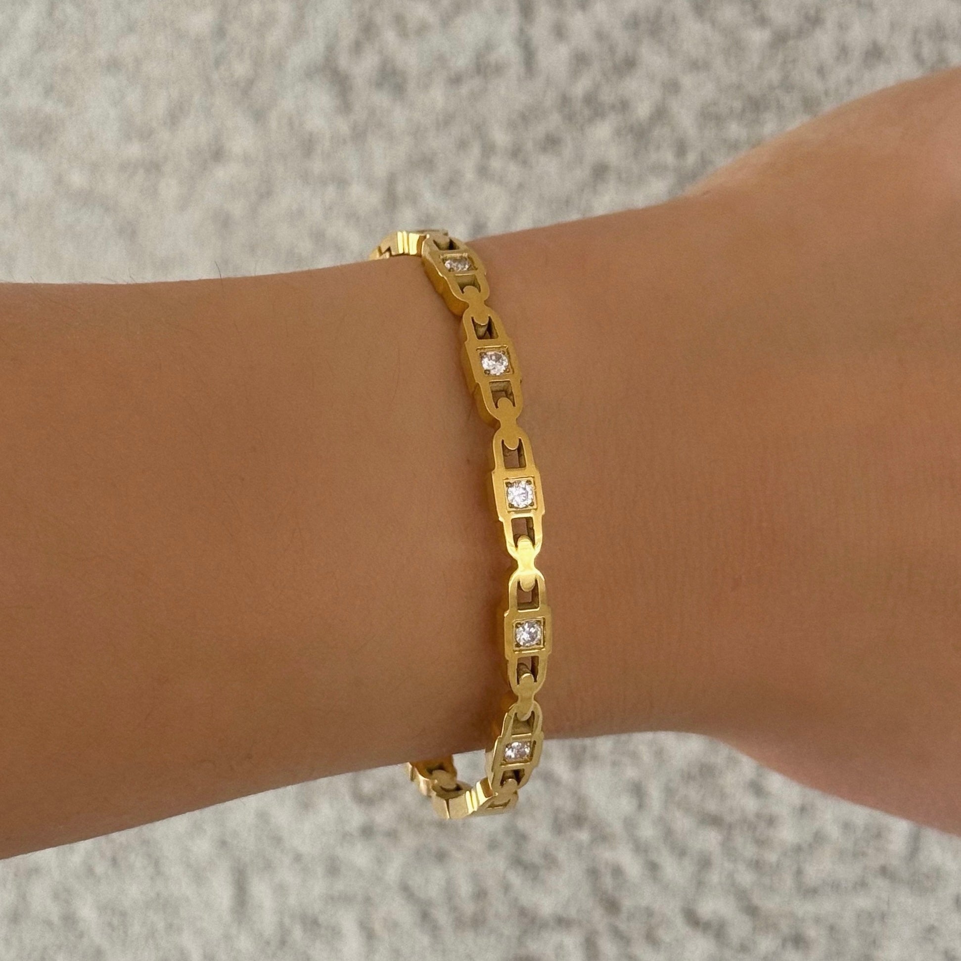 GOLD CRYSTAL MAYA LINK bracelet
