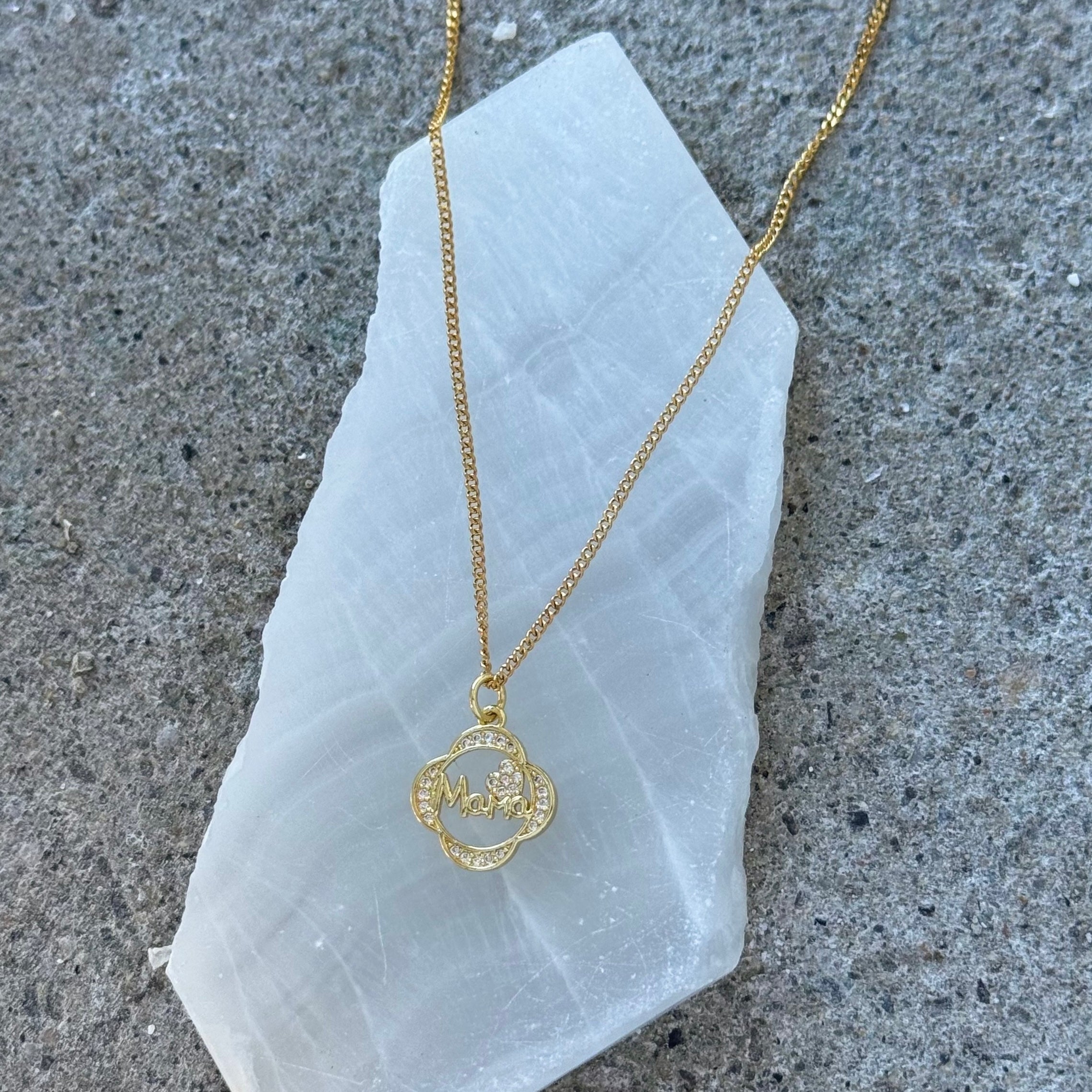 GOLD CRYSTAL FLOWER MAMA necklace