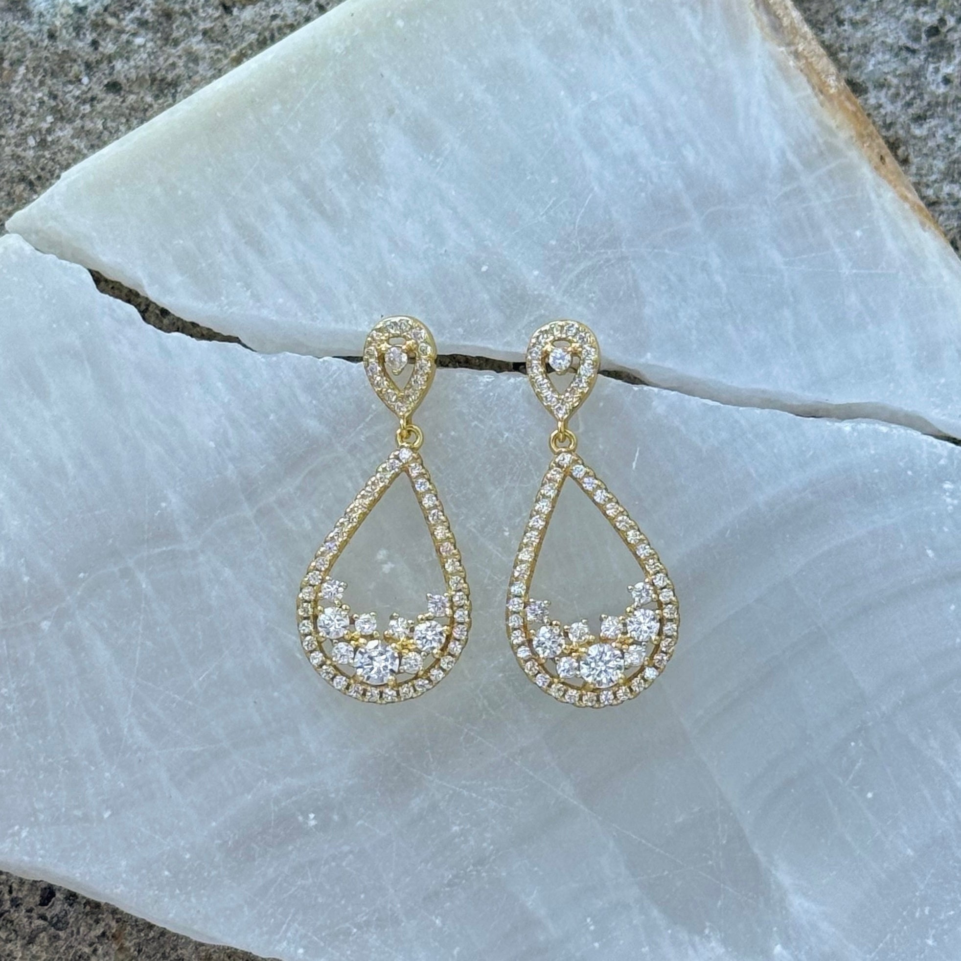 GOLD CLUSTERED CRYSTAL TEARDROP earrings