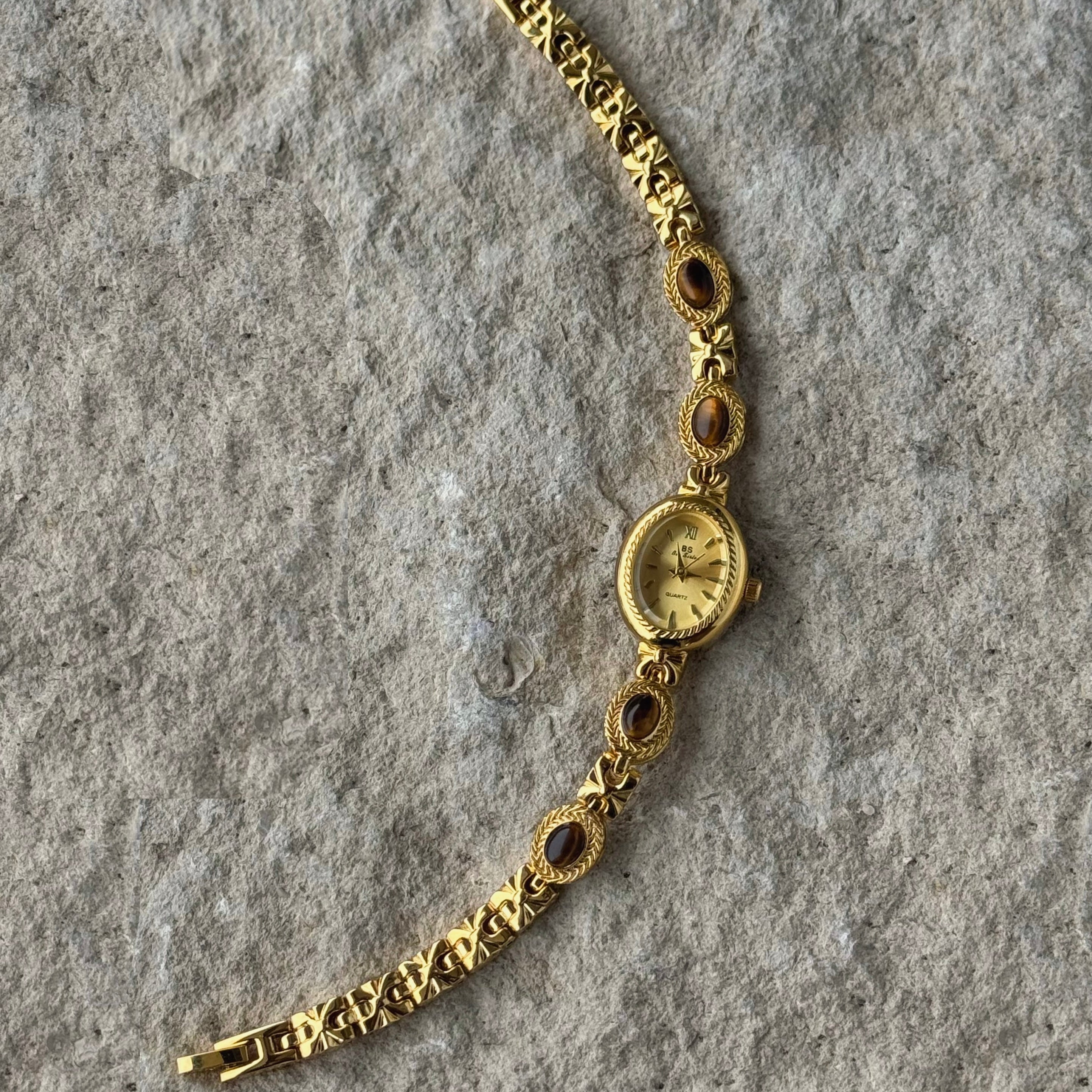 GOLD TIGERS EYE VINTAGE watch