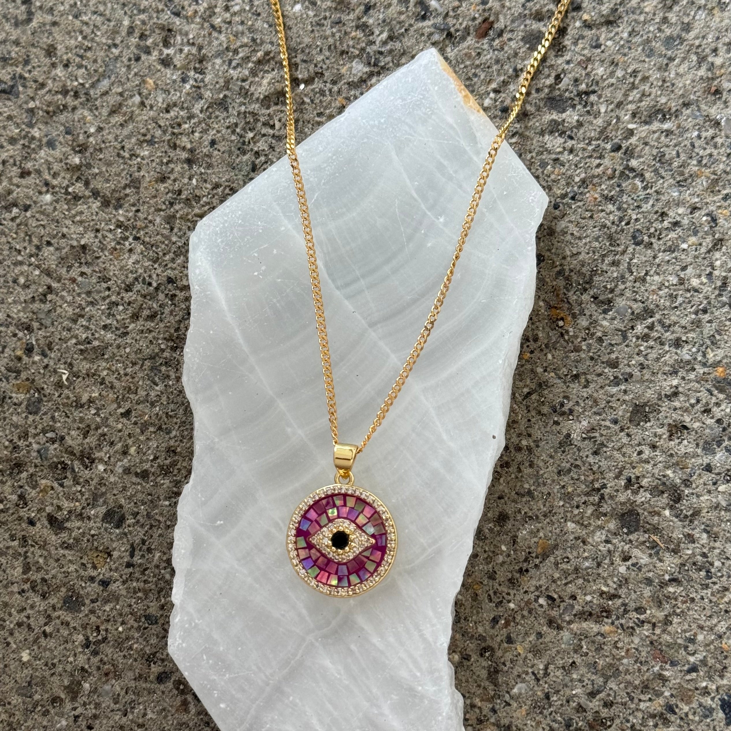 PURPLE EYE MOTHER OF PEARL necklace