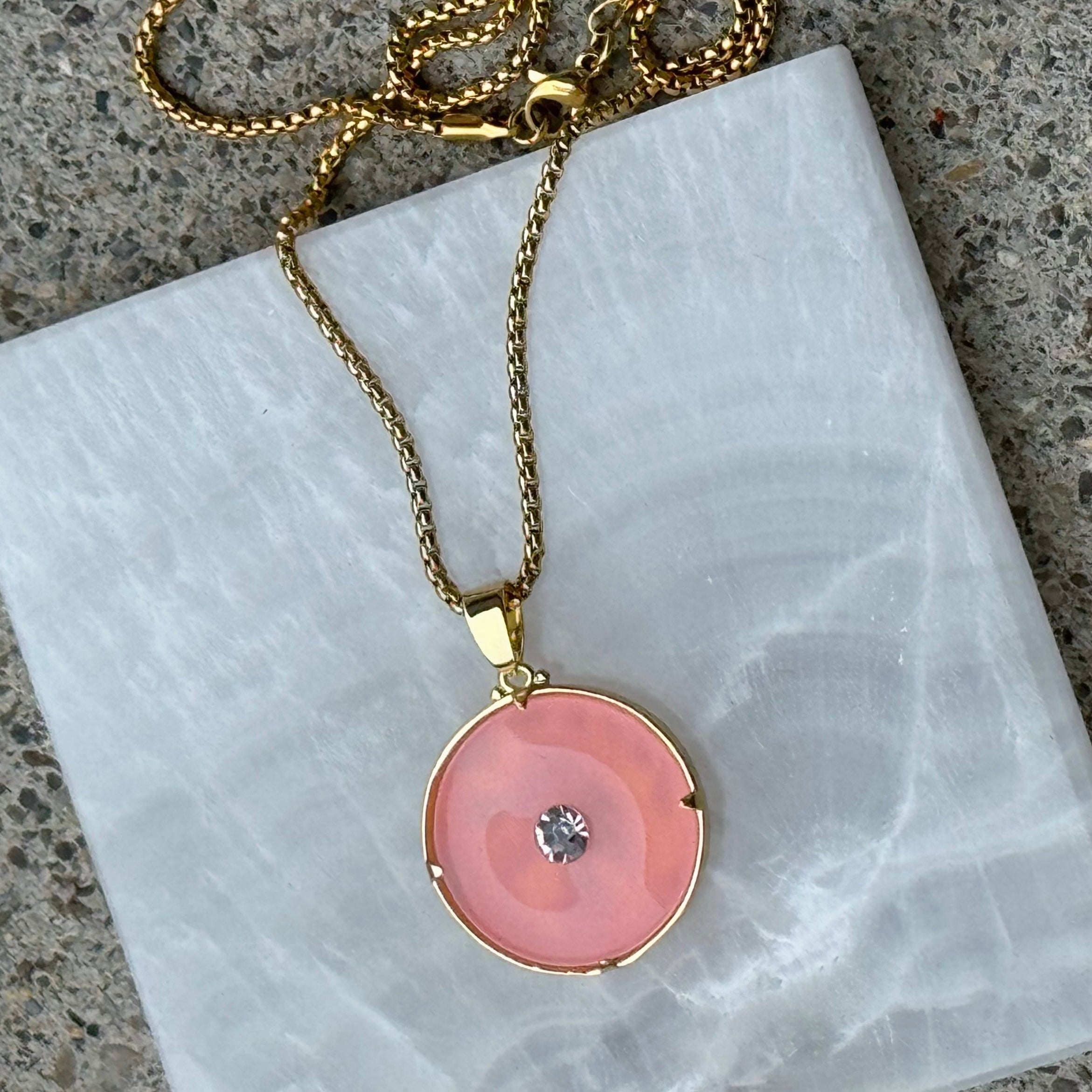 ROUND DRAGON CRYSTAL REVERSIBLE PINK JADE necklace