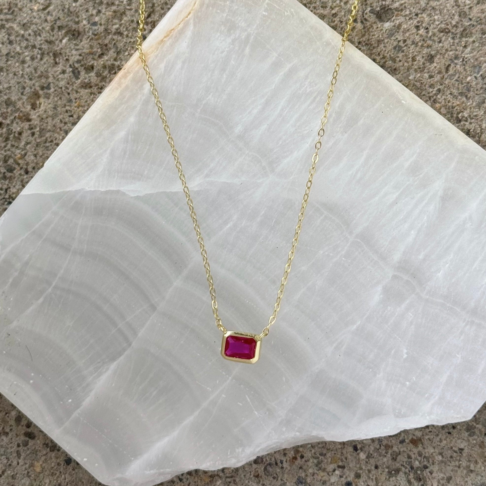 GOLD PINK SAPPHIRE SOLITAIRE MINI necklace