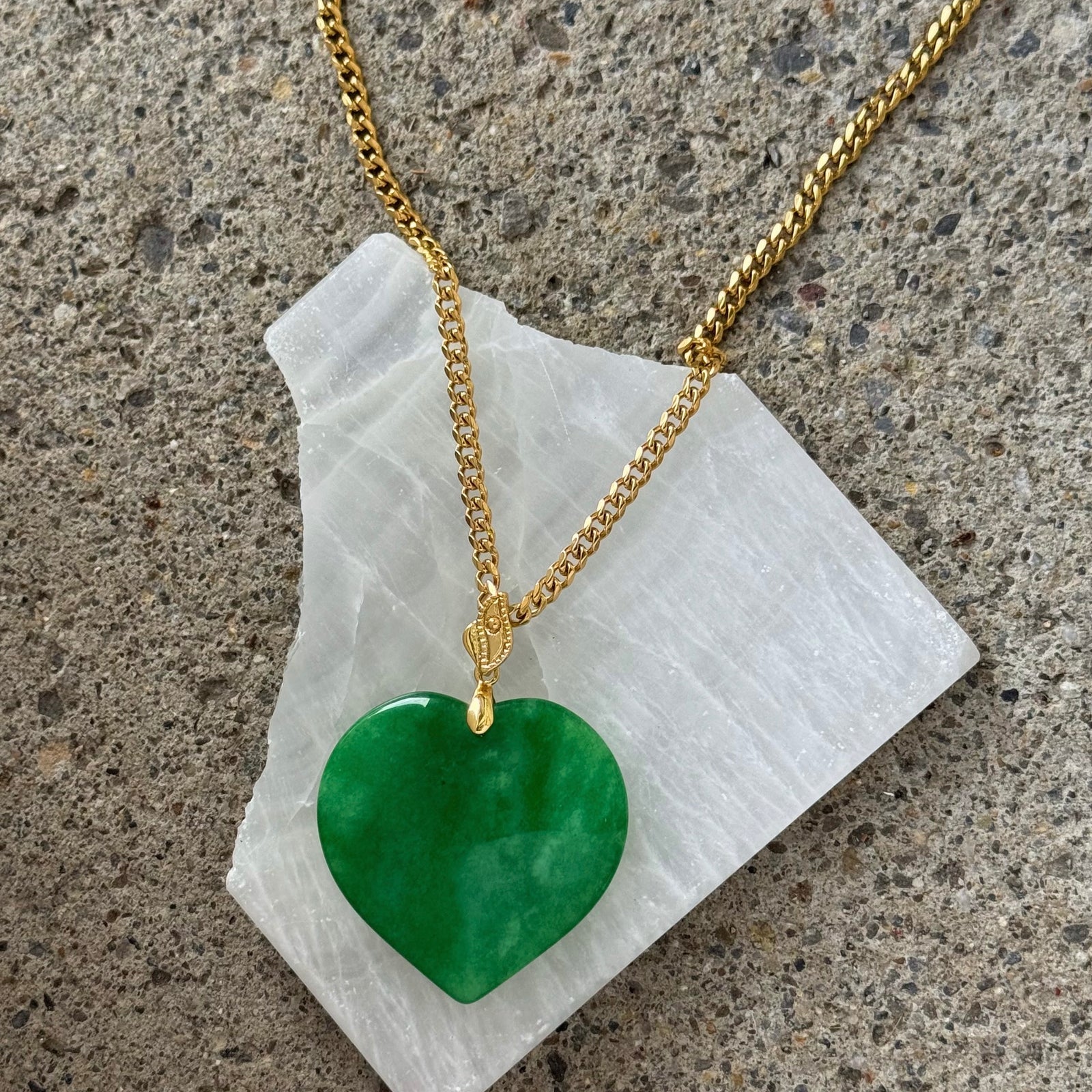 LARGE HEART GREEN JADE necklace