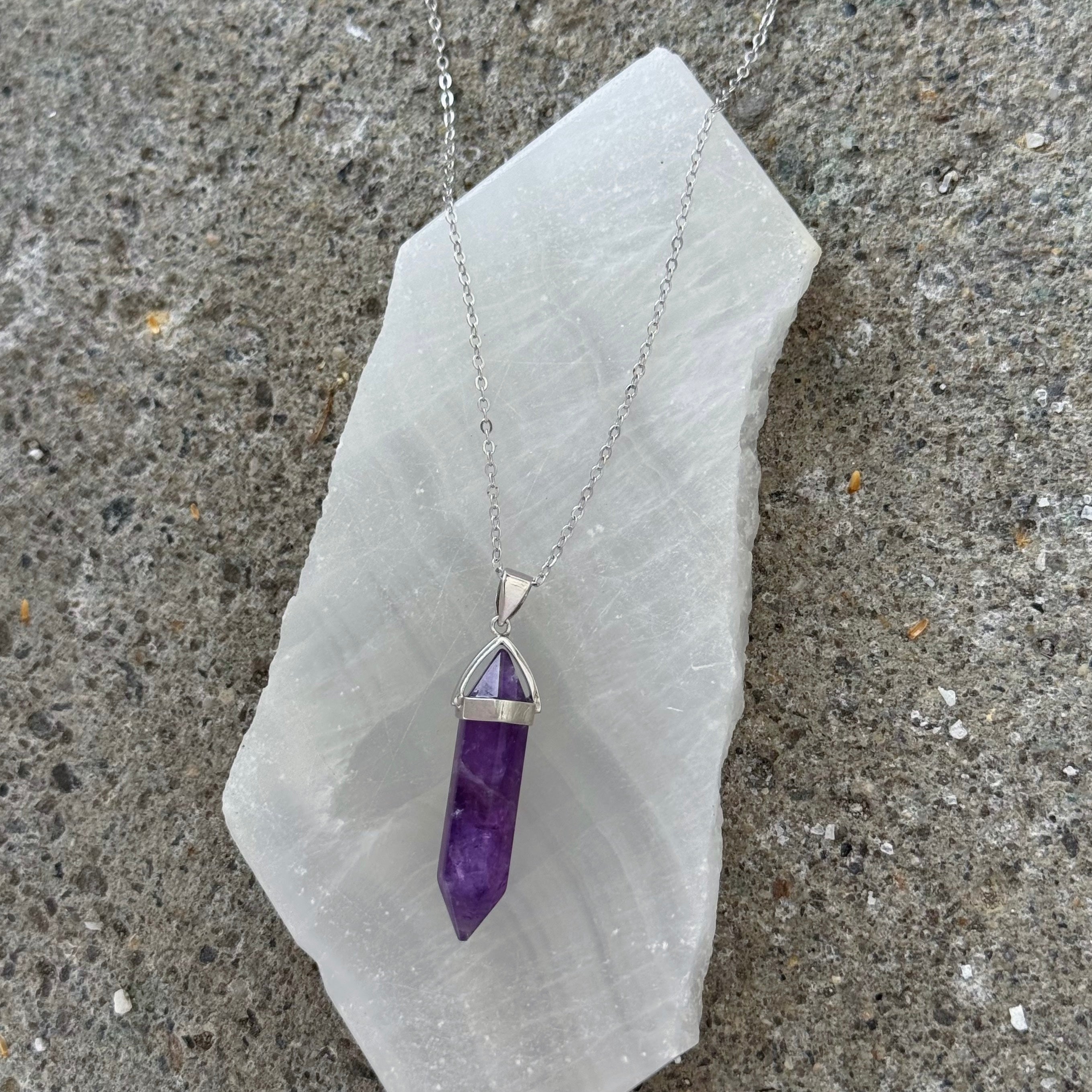 SILVER AMETHYST AMULET necklace