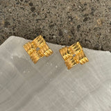 GOLDEN WOVEN SQUARE STUD earrings
