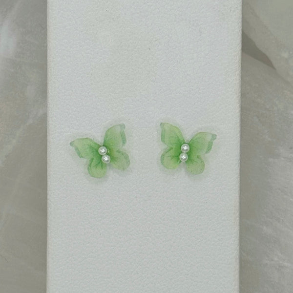 GREEN BUTTERFLY PEARL STUD earrings