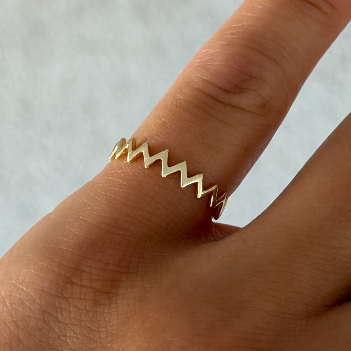 GOLD ZIG ZAG MINI ring