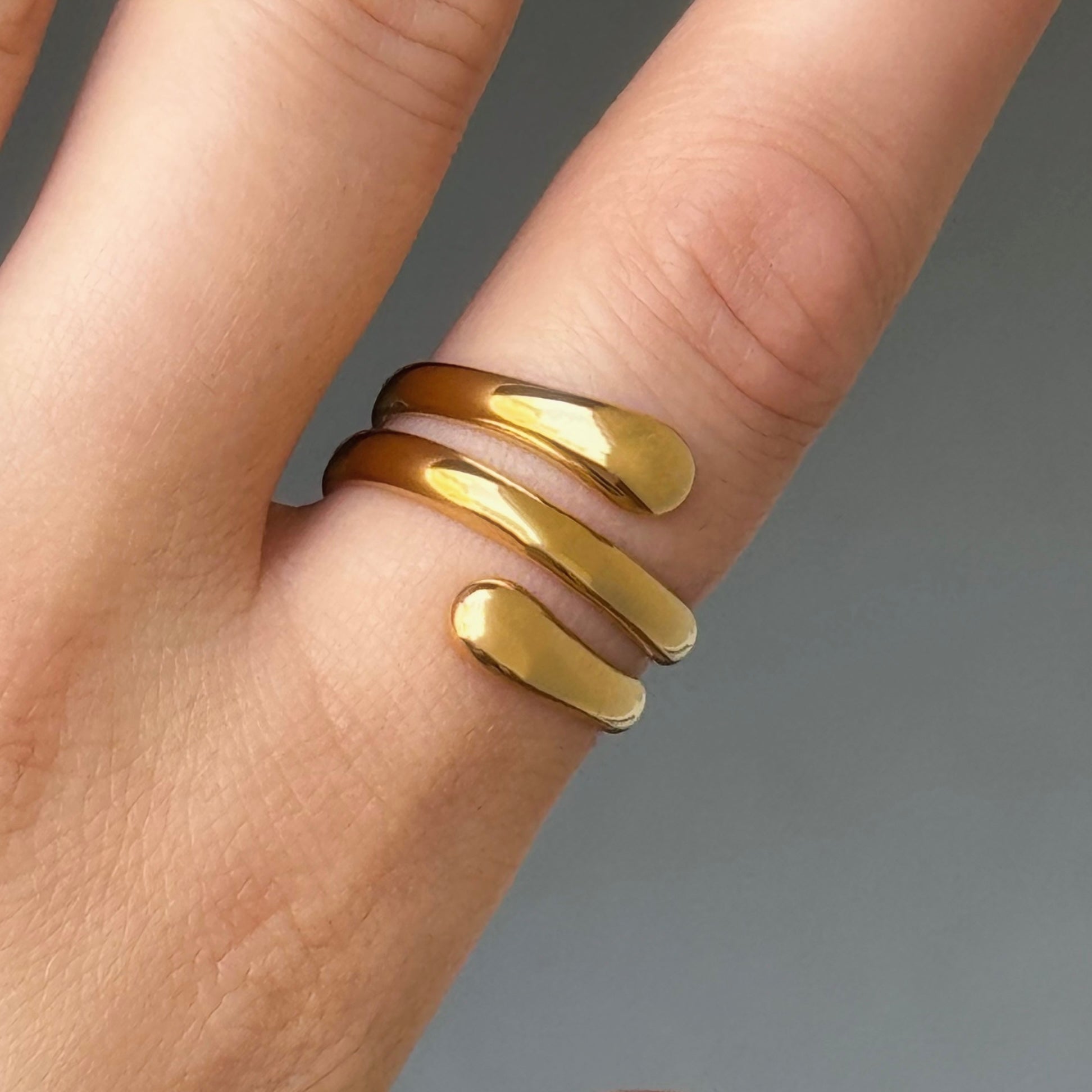 GOLD SPIRAL ring