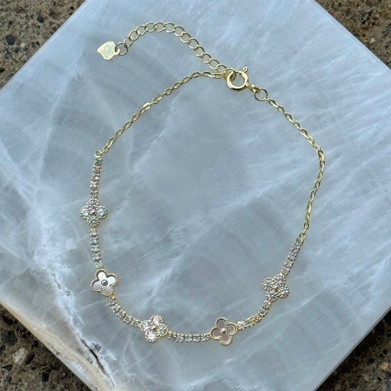 GOLD CRYSTAL MOTHER OF PEARL FLOWER DAINTY bracelet