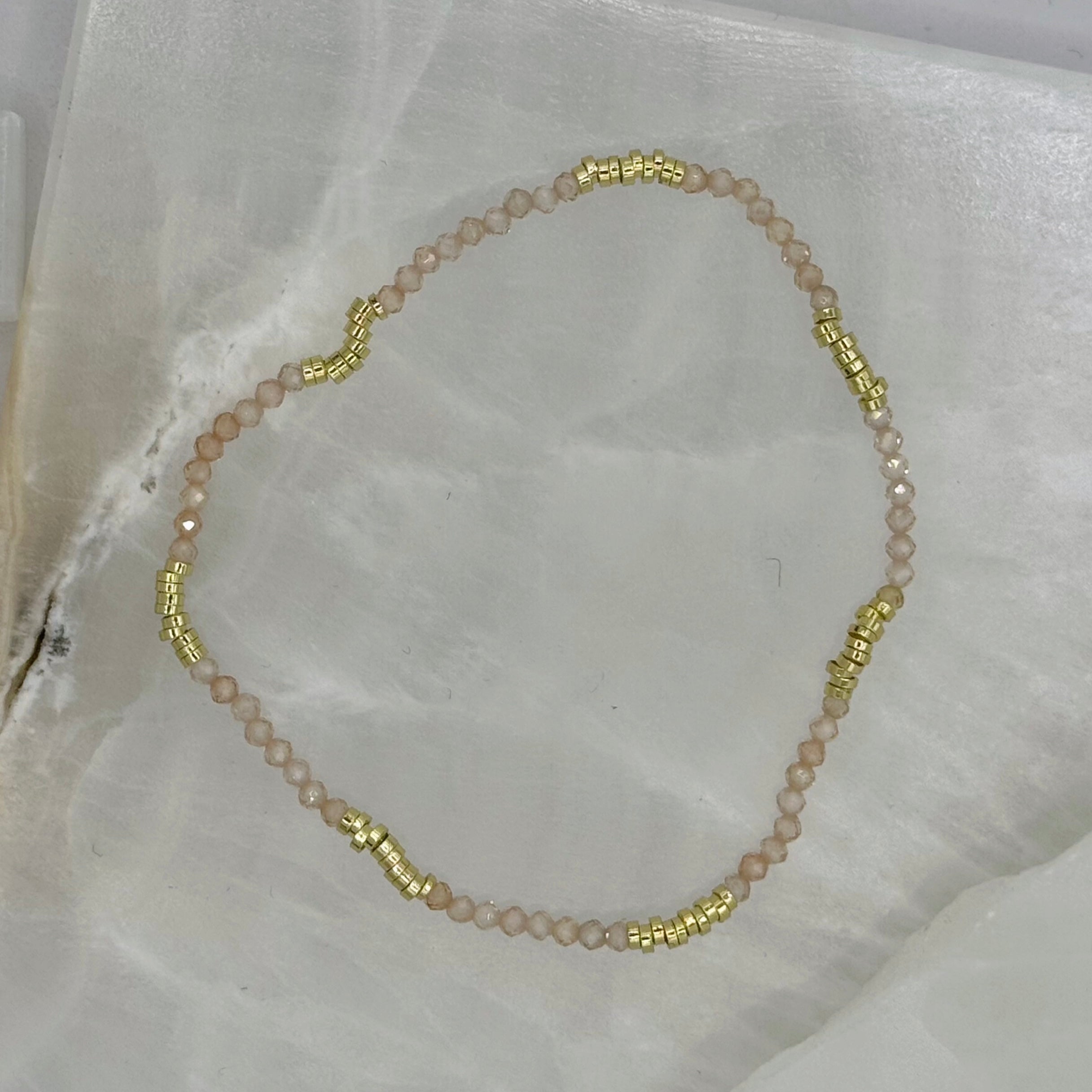 DIAMOND CUT QUARTZ & GOLD BEADED STRETCHY bracelet