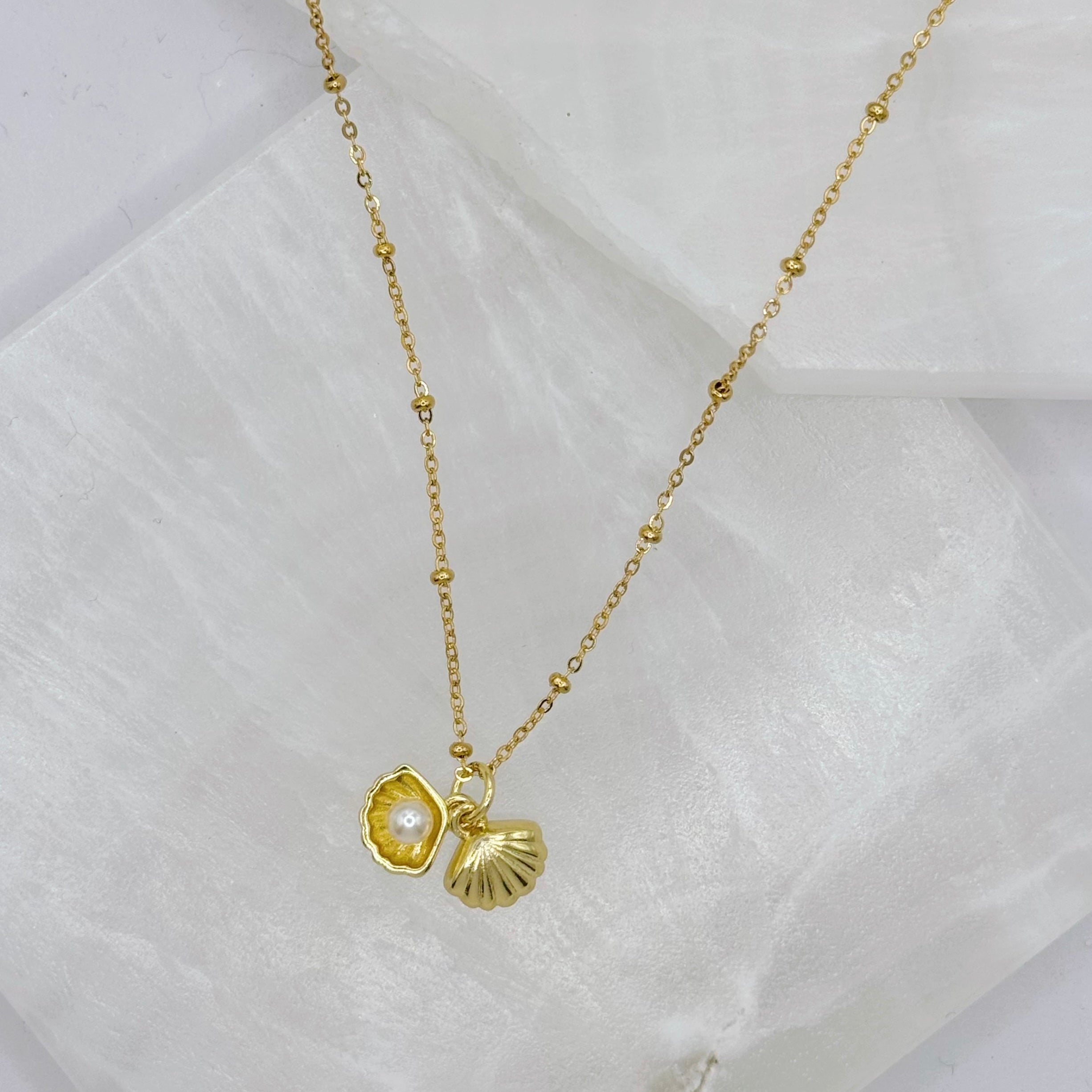 SEASHELL PEARL necklace