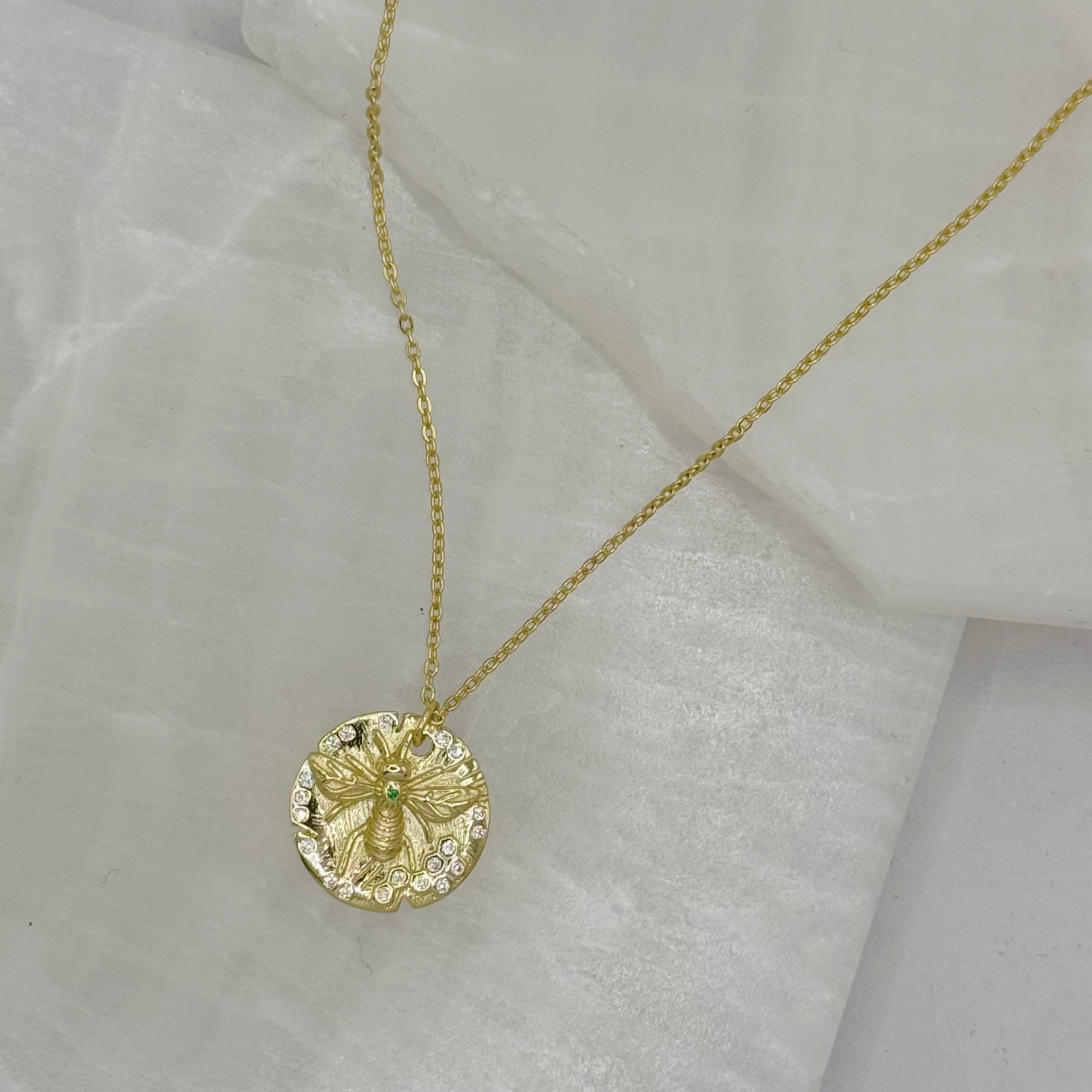 GOLD BEE MEDALLION MINI necklace