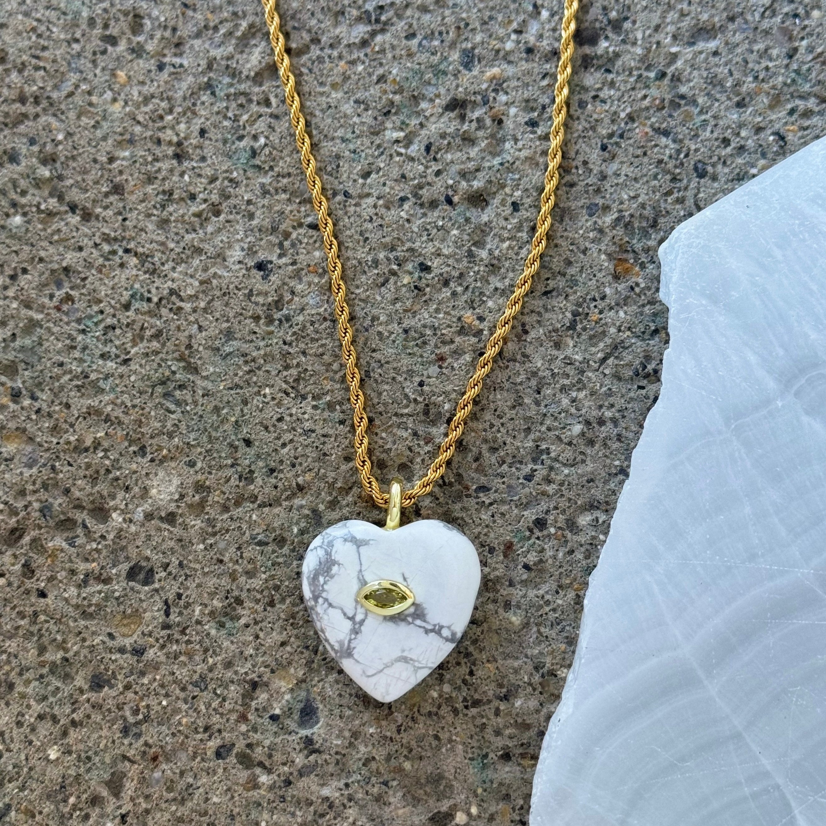 HEART WHITE HOWLITE necklace