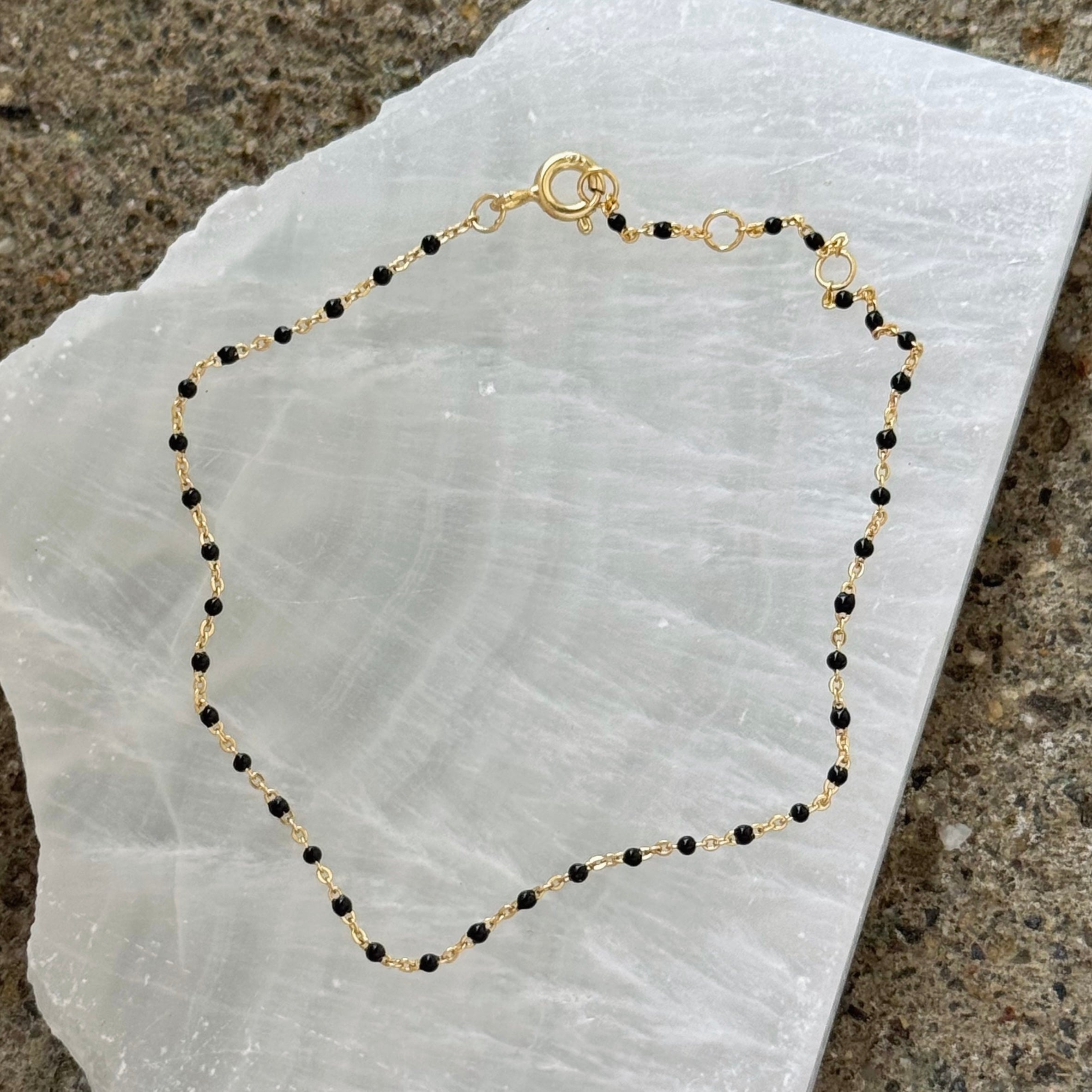 GOLD BLACK BEADED DAINTY bracelet