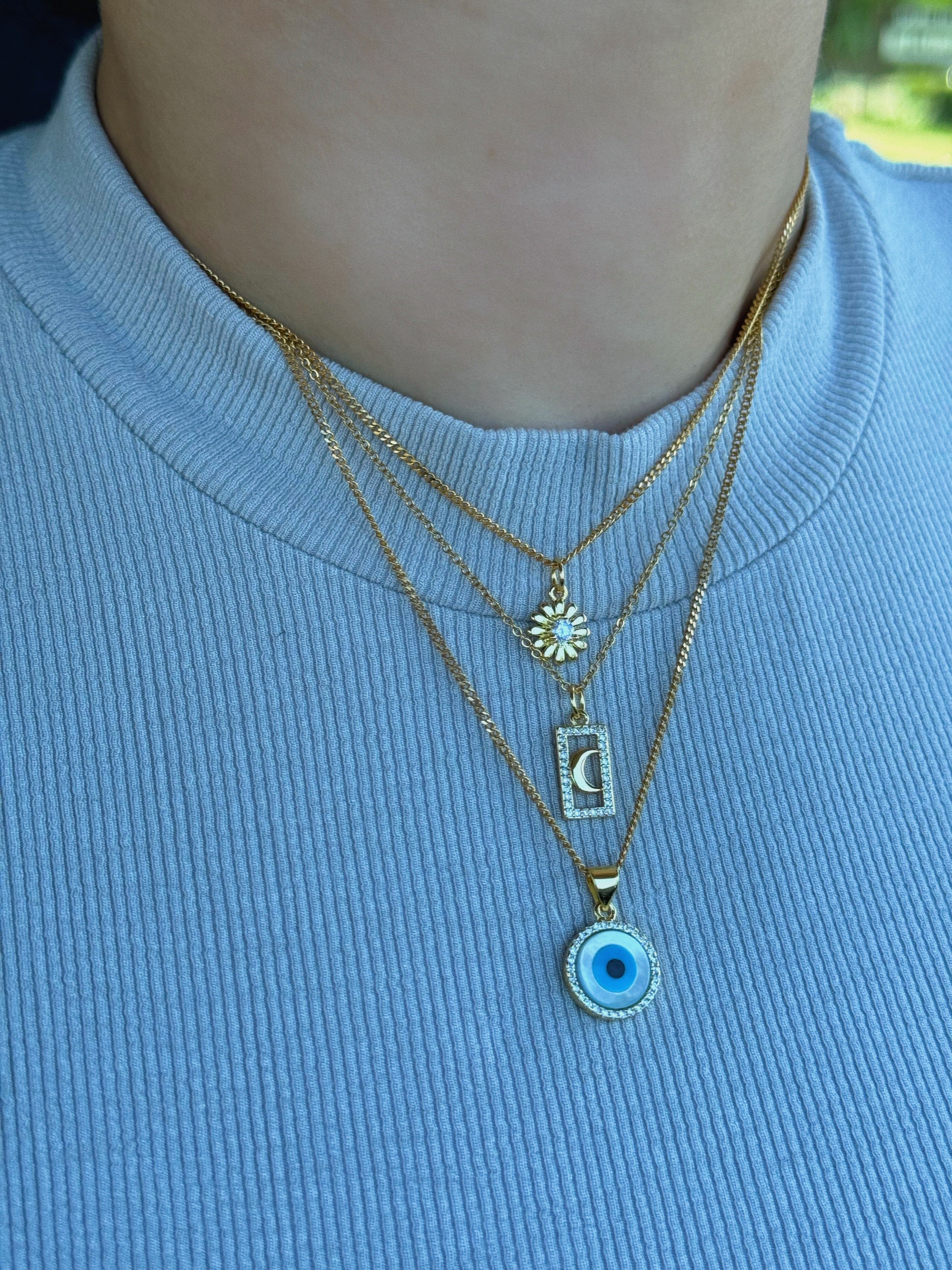 GOLD DAISY FLOWER SUPER MINI necklace