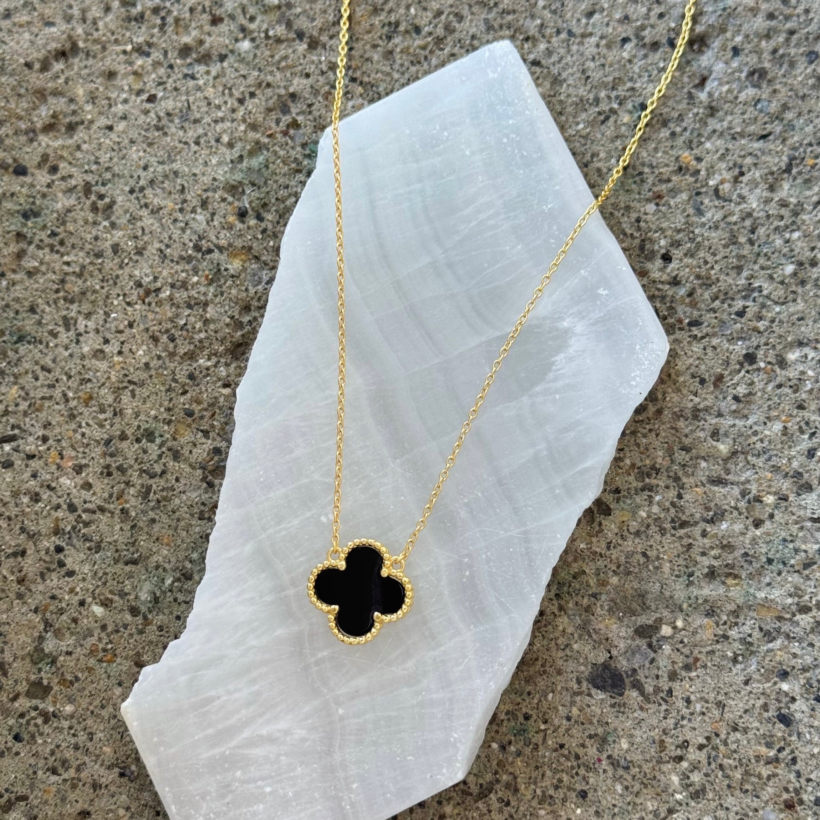 GOLD BLACK FLORA necklace