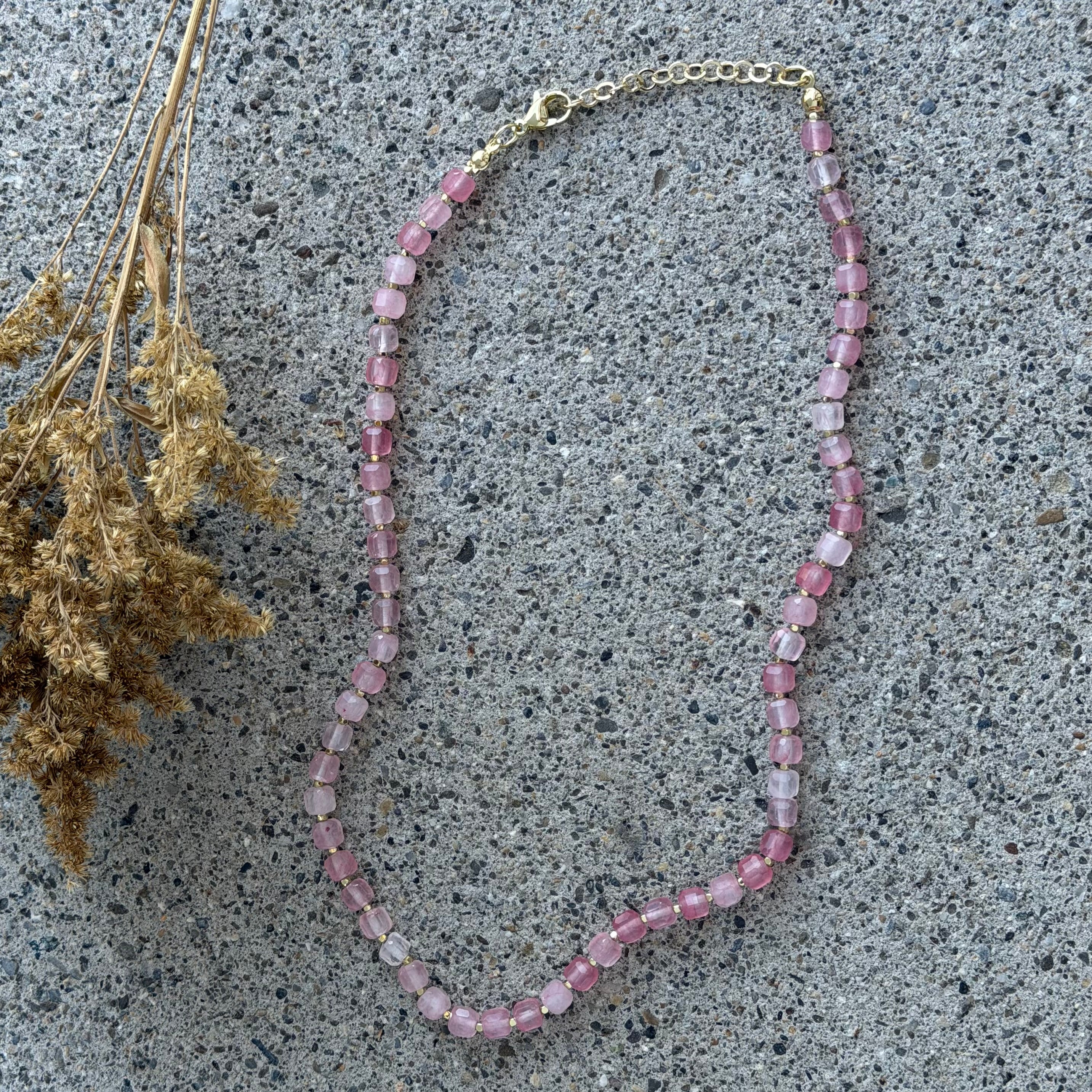 ROSE QUARTZ SQUARE DIAMOND CUT BEADED necklace