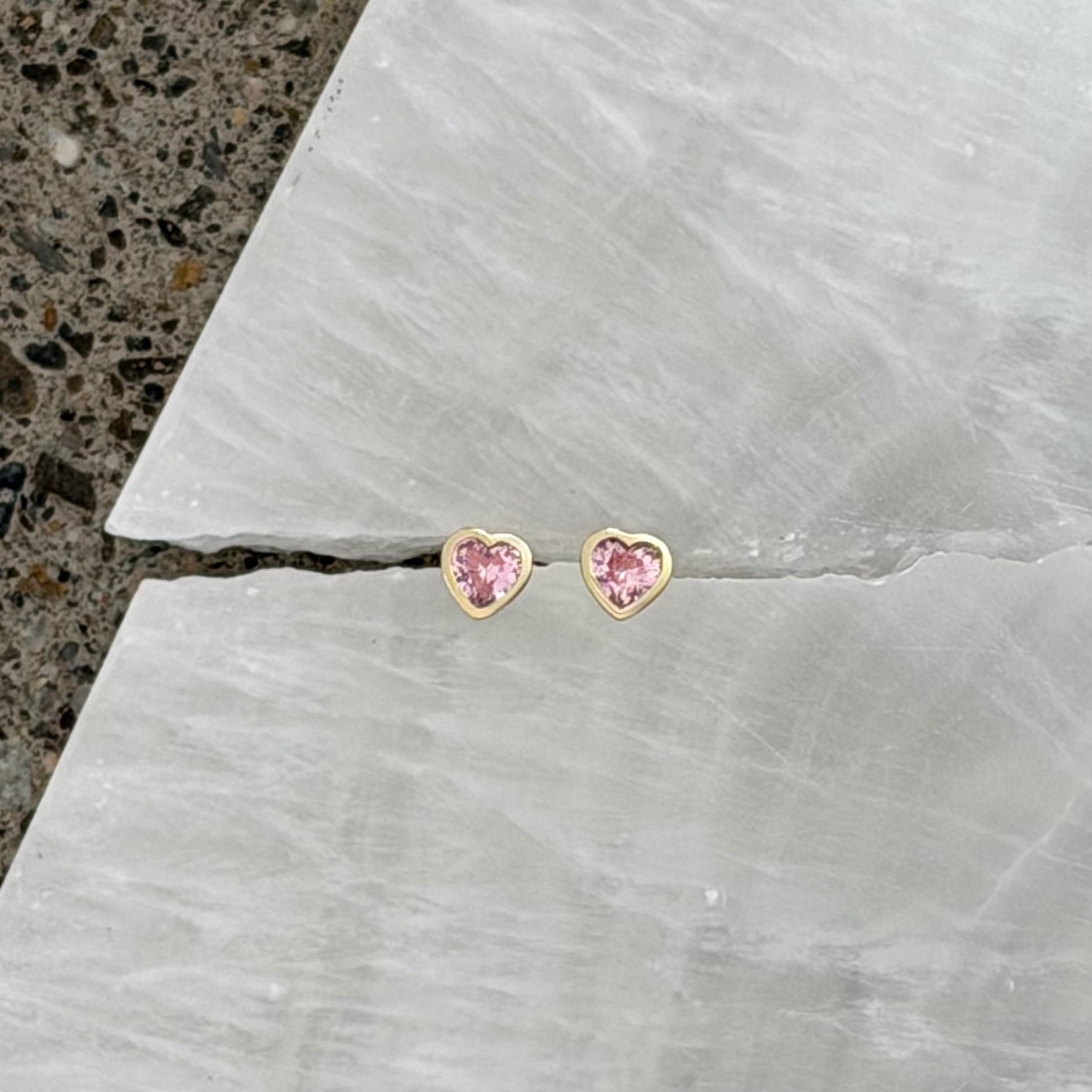 GOLD PINK CRYSTAL HEART SCREW BACK STUD earrings