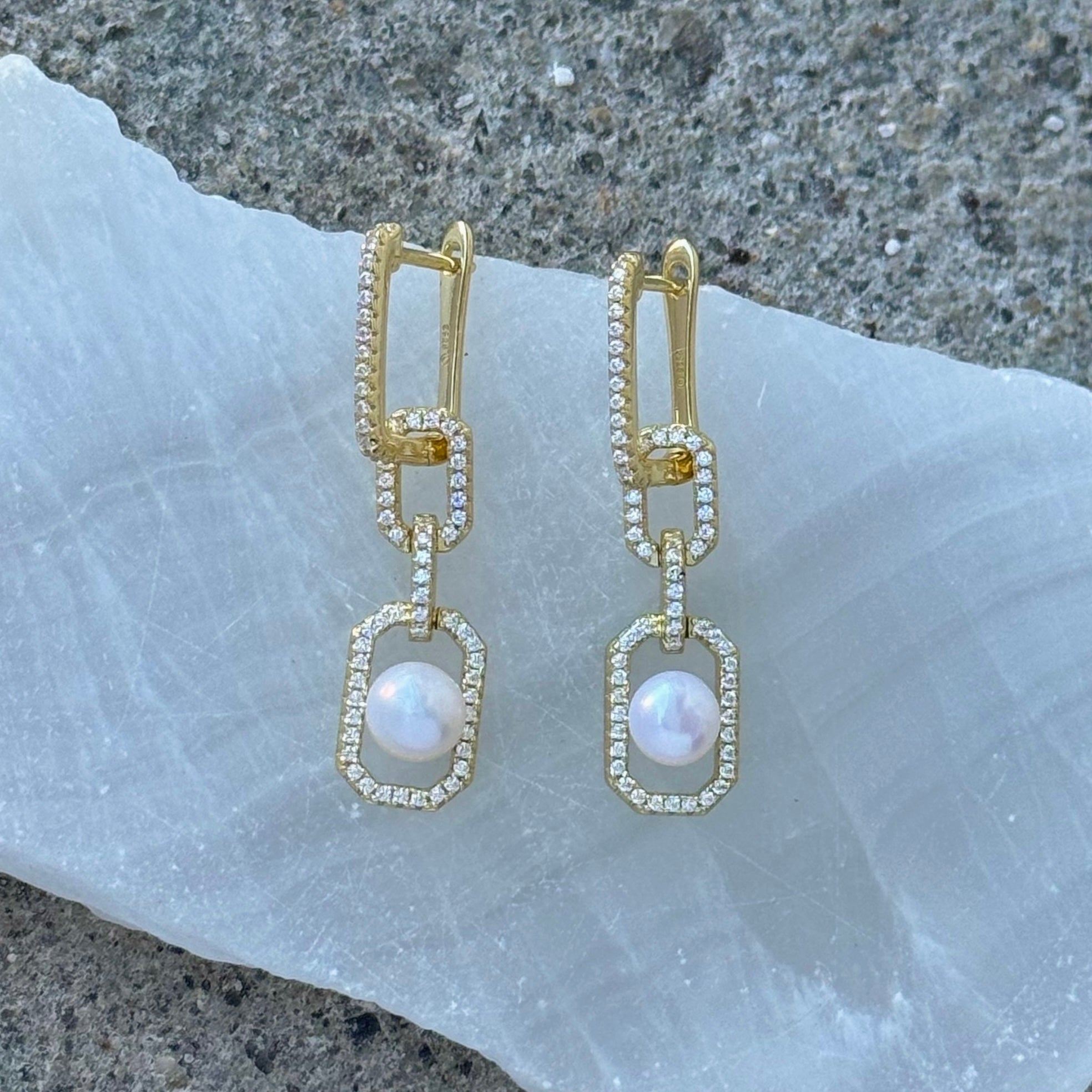 GOLD CRYSTAL PEARL CHAIN LINK DANGLE earrings