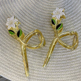 GOLDEN WHITE FLOWER hair clip