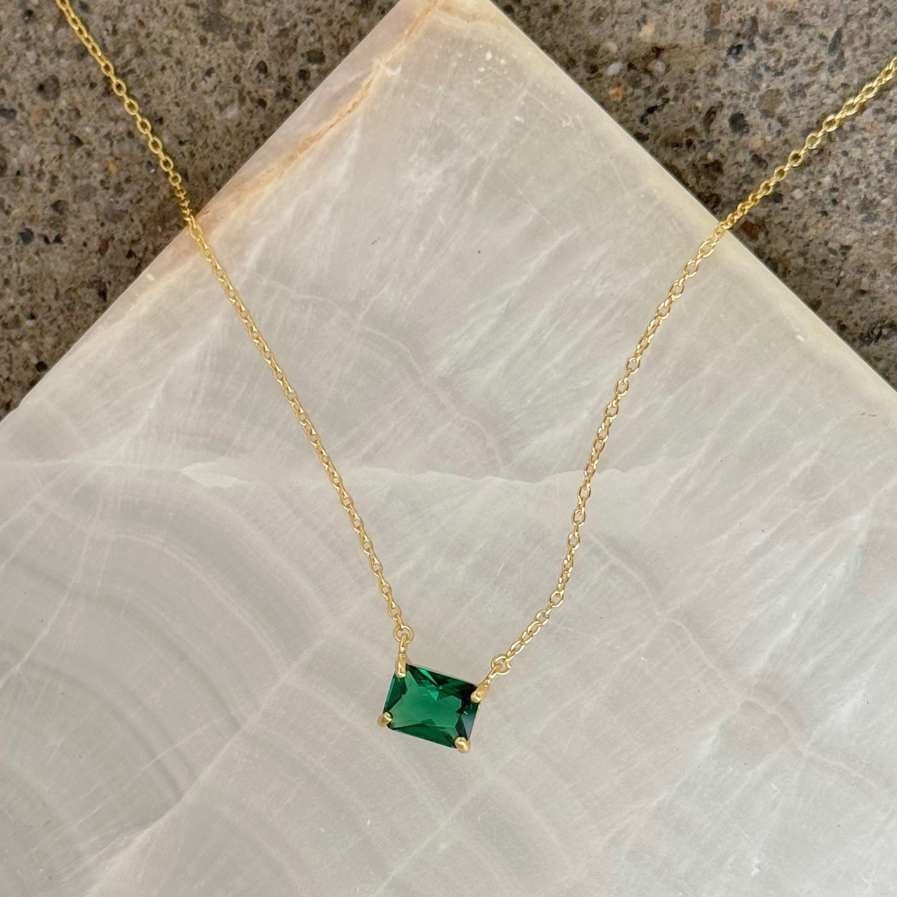 GOLD GREEN EMERALD BAGUETTE SOLITAIRE necklace