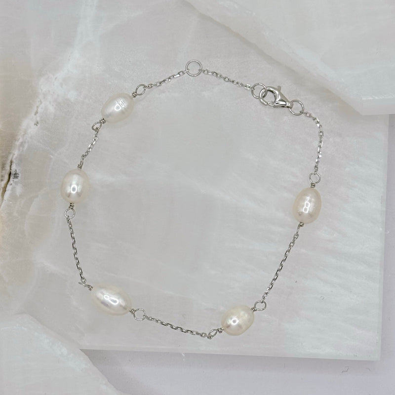 SILVER DAINTY FRESHWATER PEARL bracelet