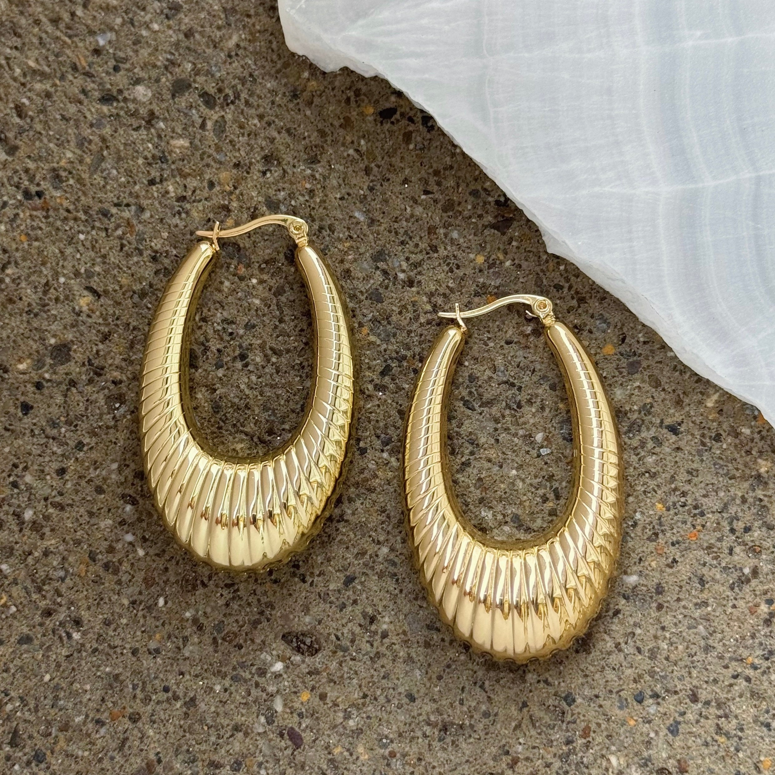 ROSALINA RIDGES OVAL HOOP earrings
