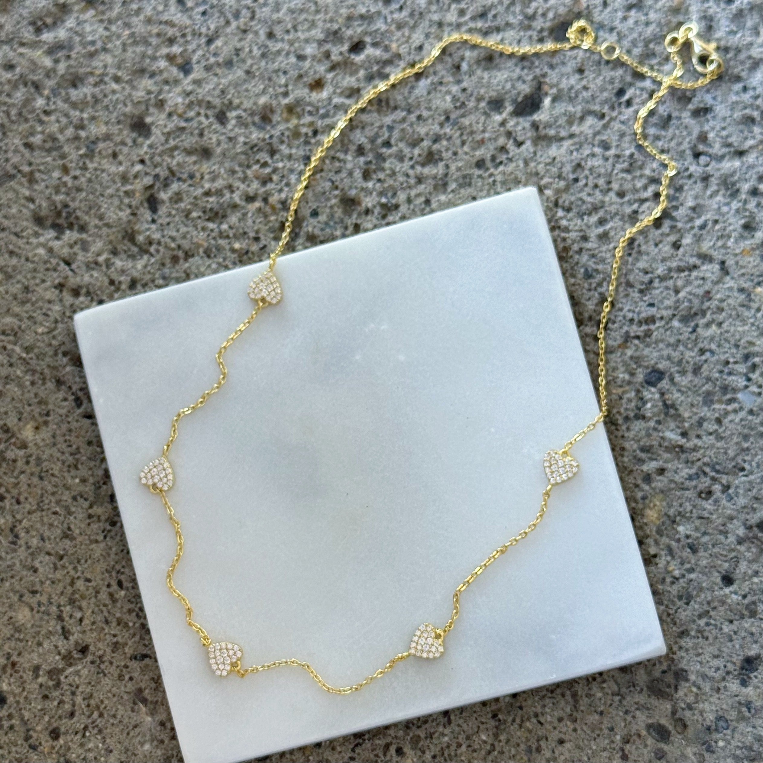 GOLD HEART BY THE YARD necklace