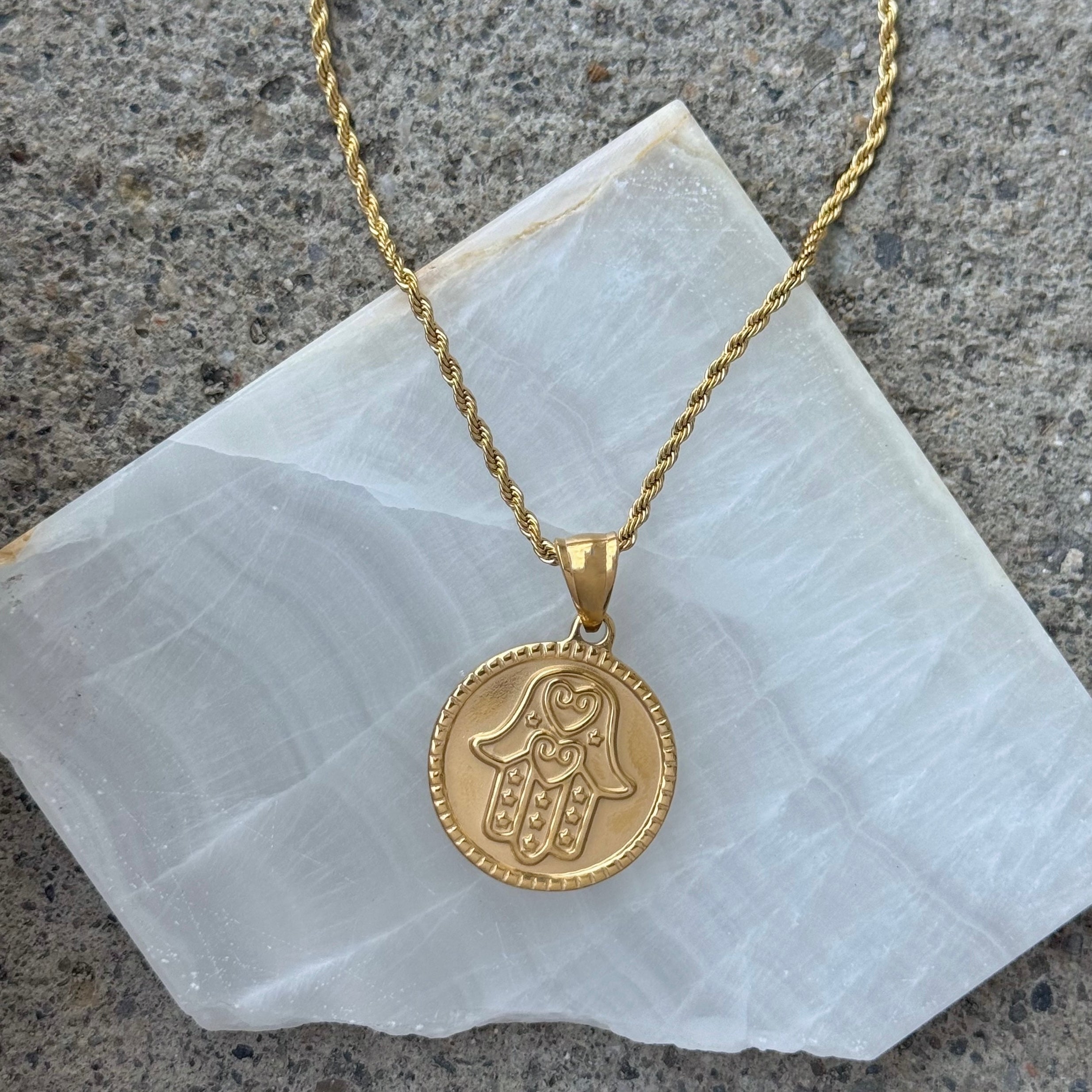 GOLDEN HAMSA LOVE necklace