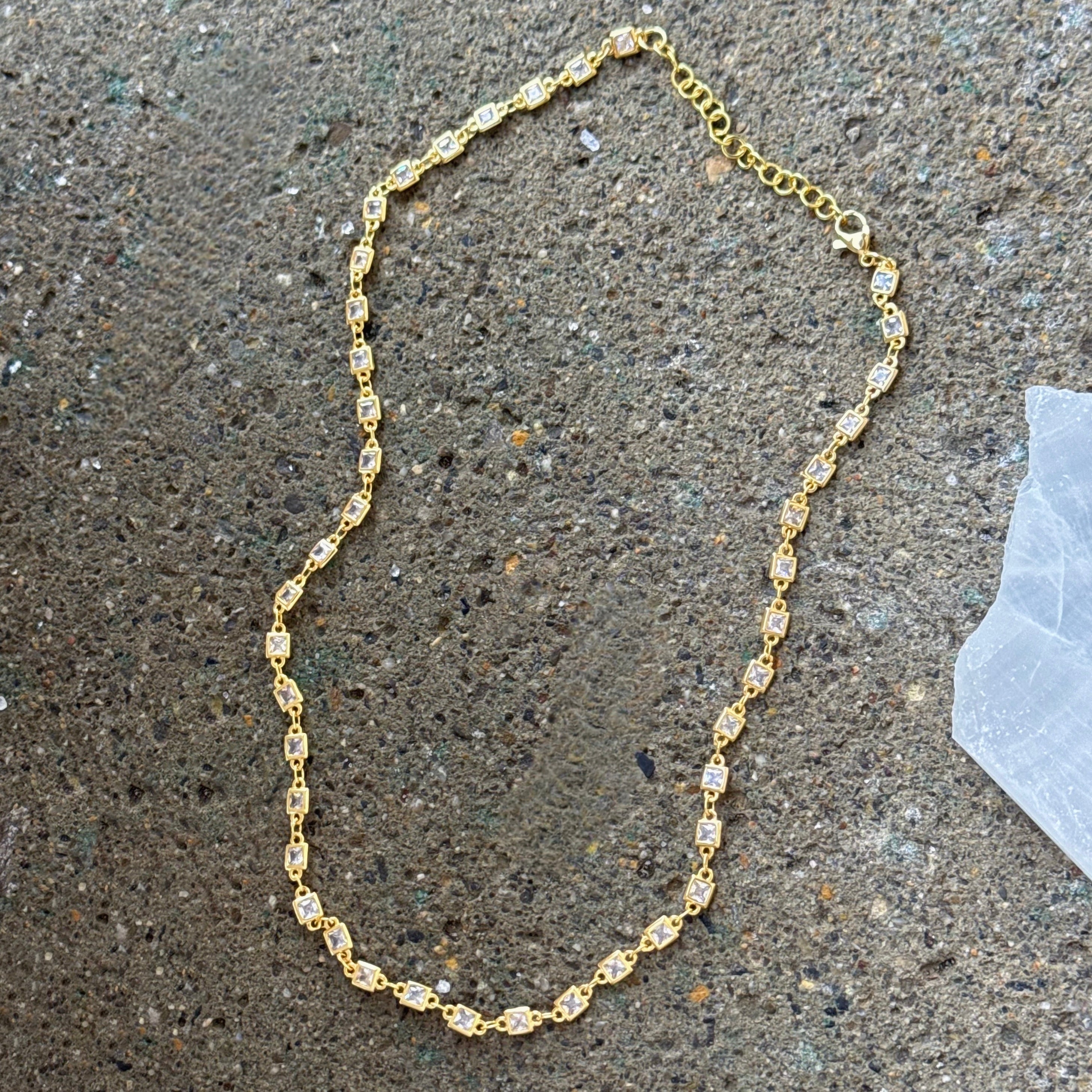 GOLD CRYSTAL PRINCESS CUT necklace
