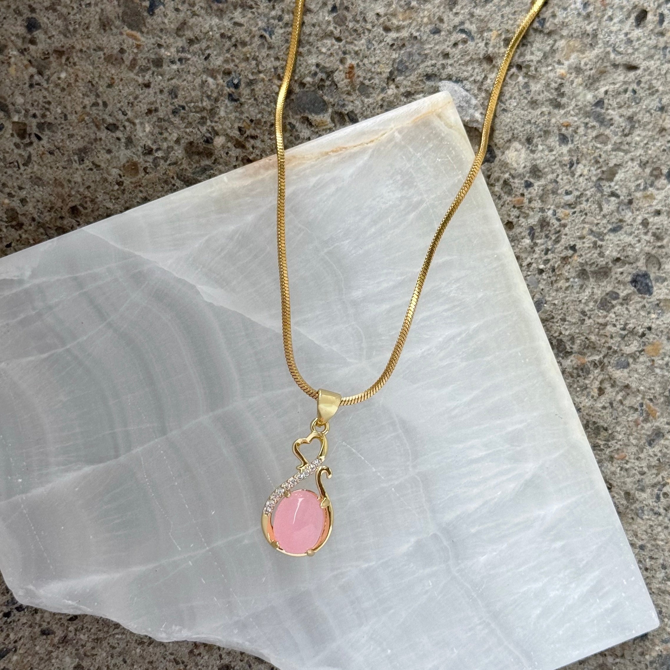 HEART ROUND PINK JADE necklace