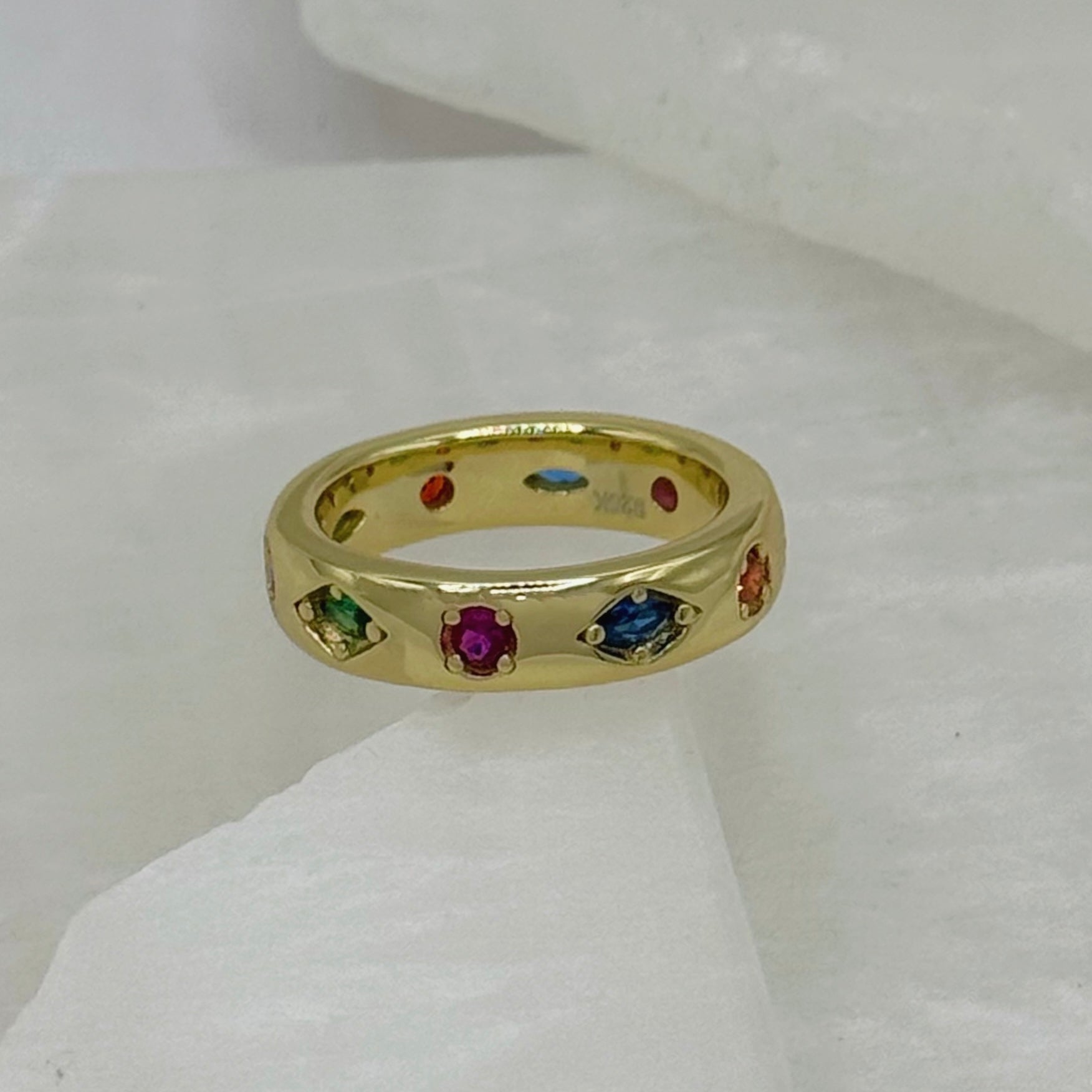 GOLD MULTICOLOR CHUNKY BAND ring