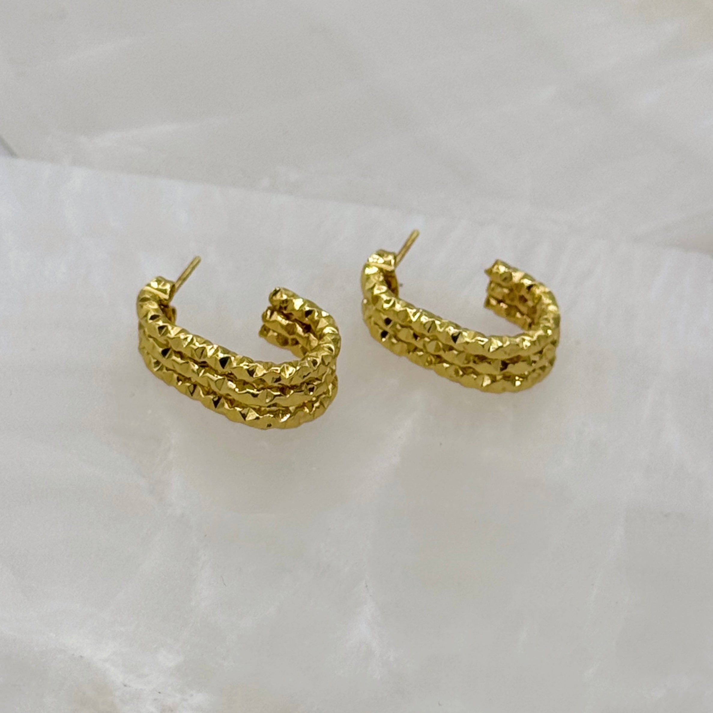 GOLD DIAMOND CUT TRI LOOP HOOP earrings