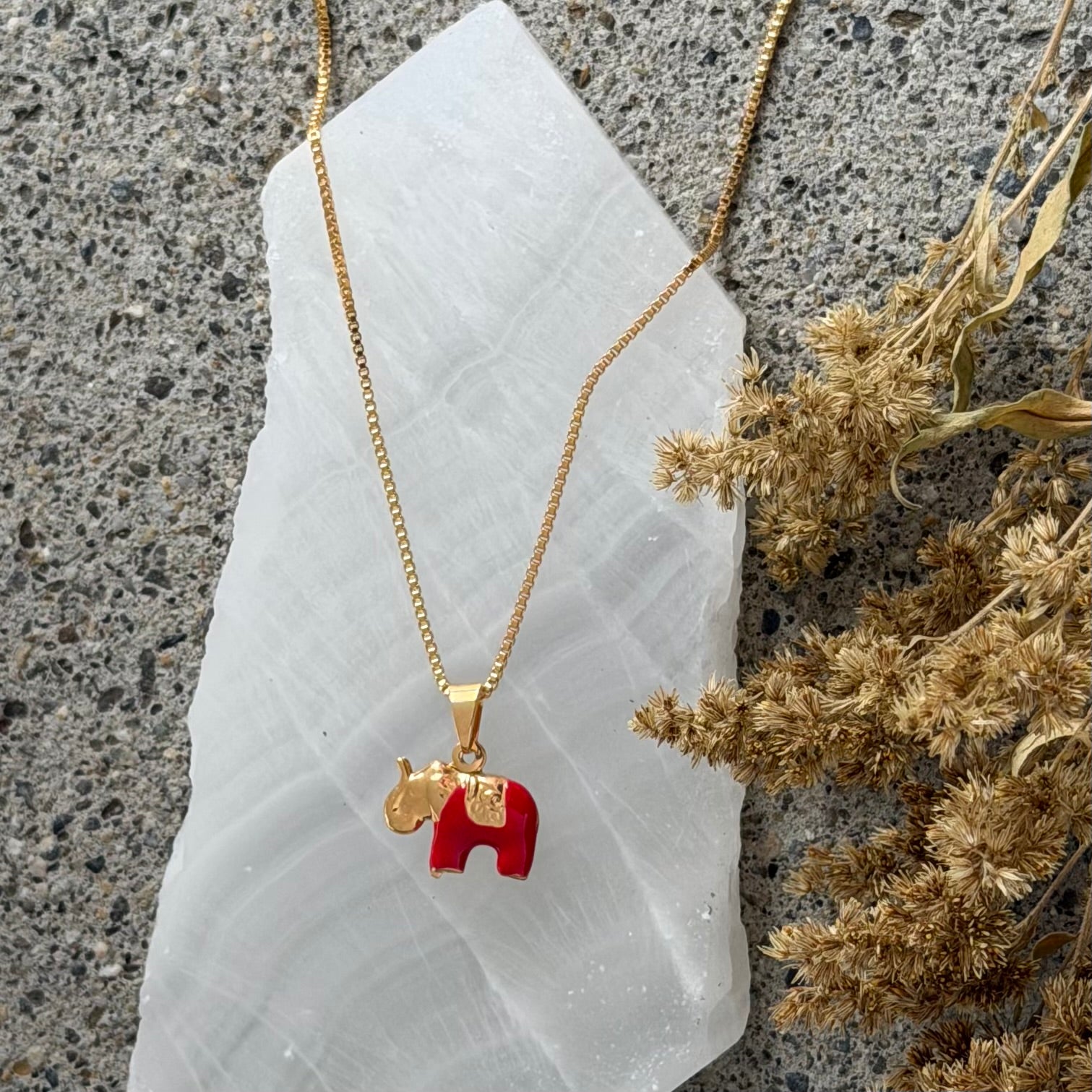 RED ENAMEL ELEPHANT MINI necklace